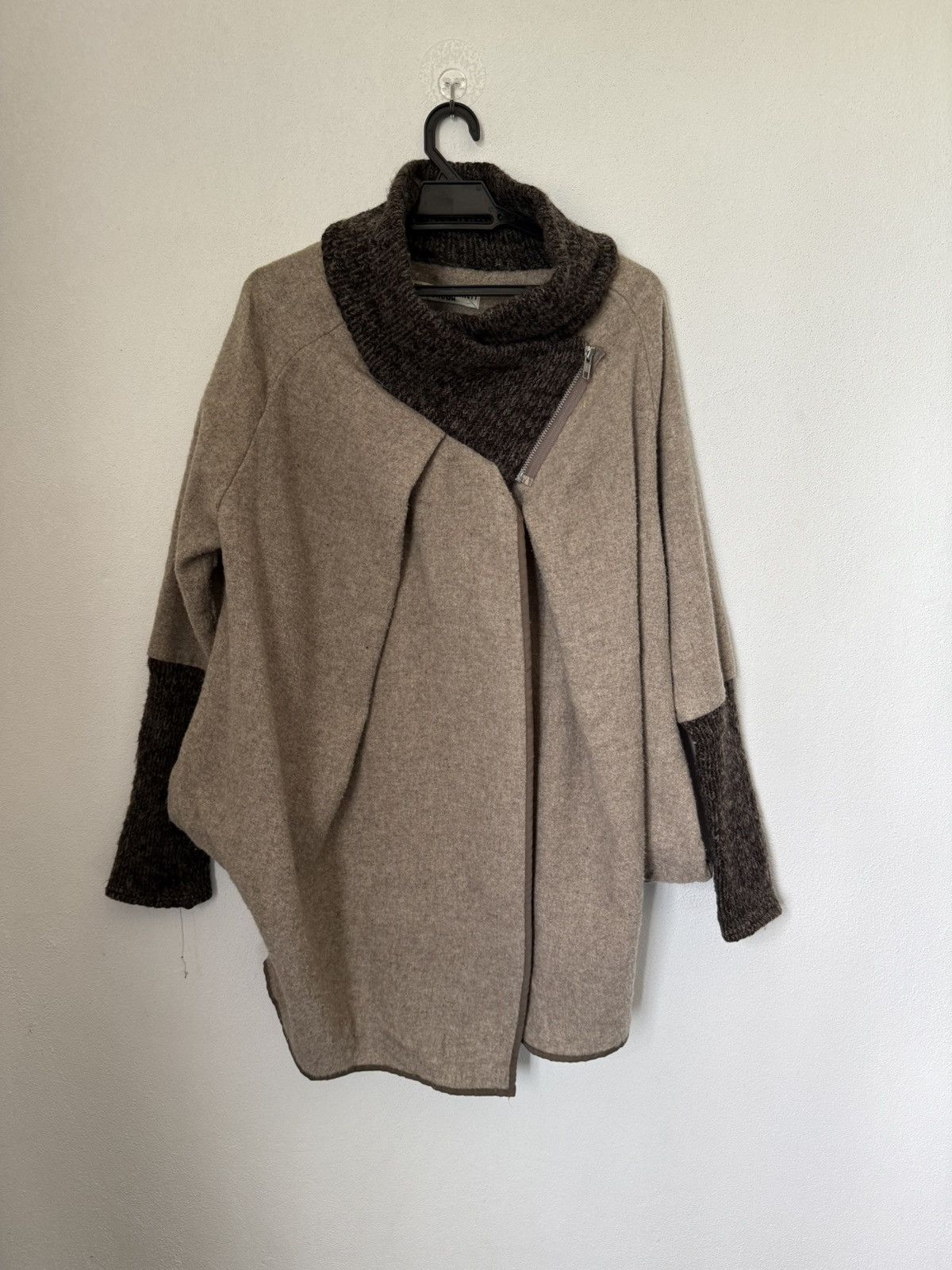 Katharine Hamnett London Katharine Hamnett Asymmetrical Wool Knit Jacket Japan Made Size M / US 6-8 / IT 42-44 - 1 Thumbnail