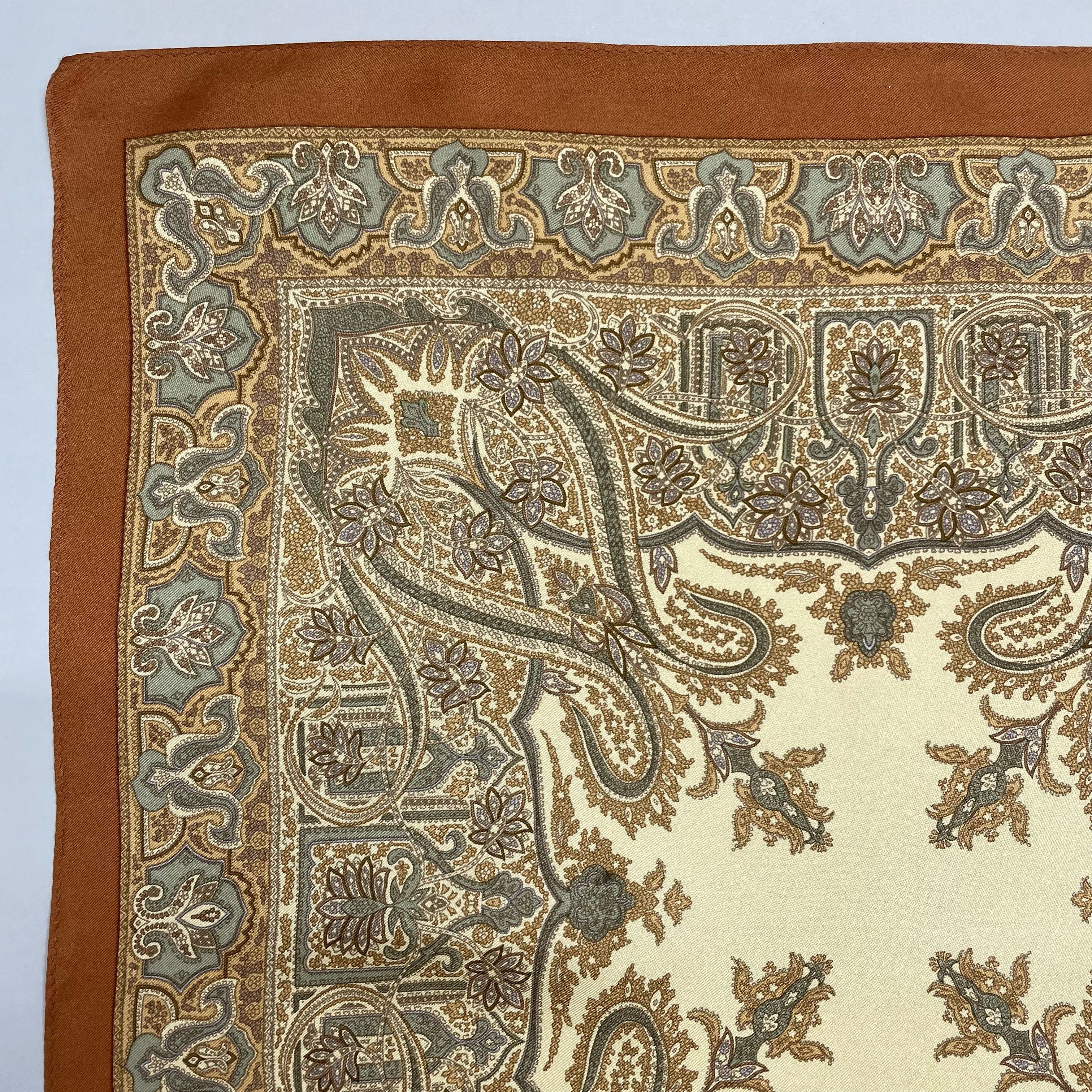 Designer × Vintage Victoria Richard Silk Handkerchief / Scarves- 4300 Size ONE SIZE - 5 Thumbnail