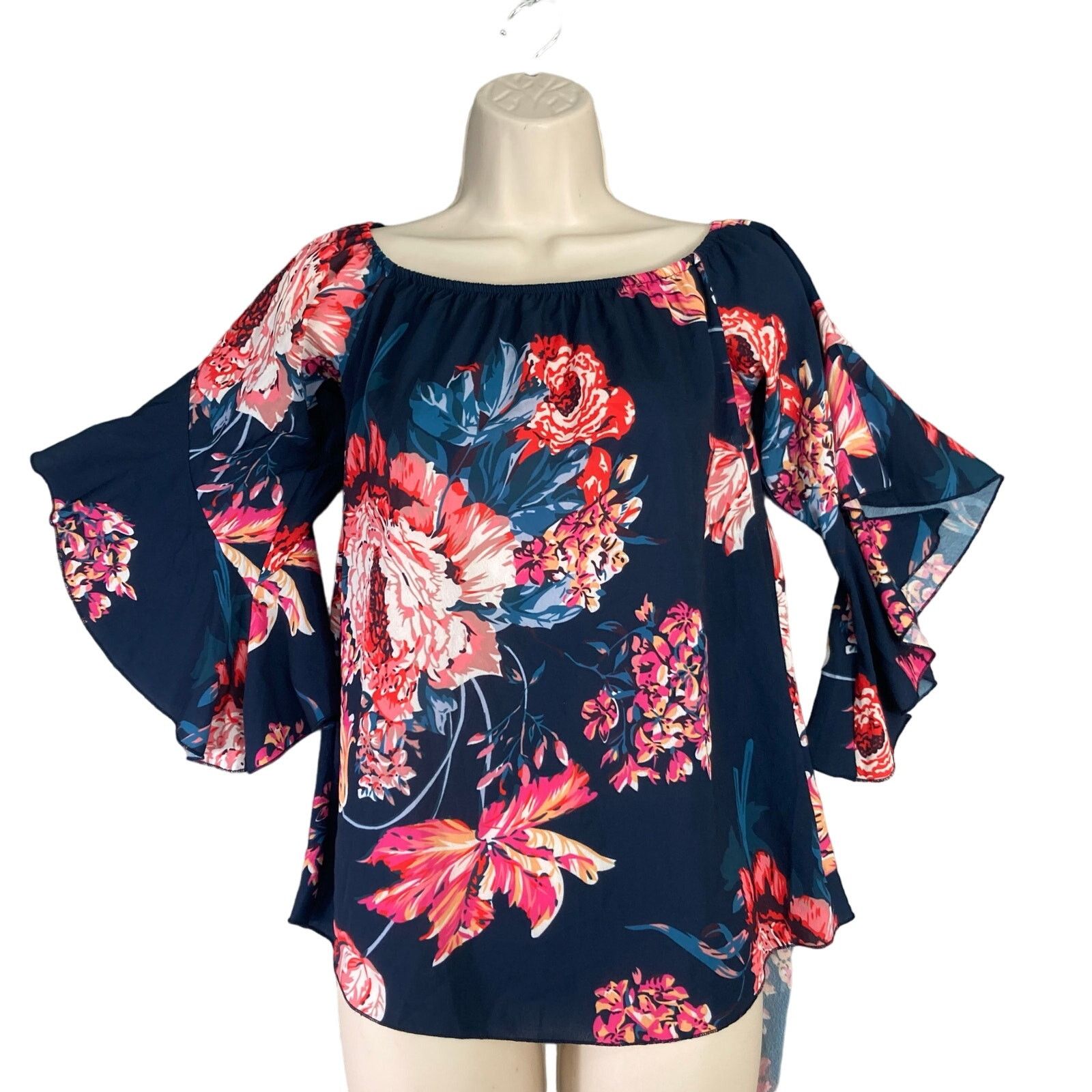 Other Women's Off Shoulder Floral Bell Sleeve Blouse Size S Size S / US 4 / IT 40 - 1 Thumbnail