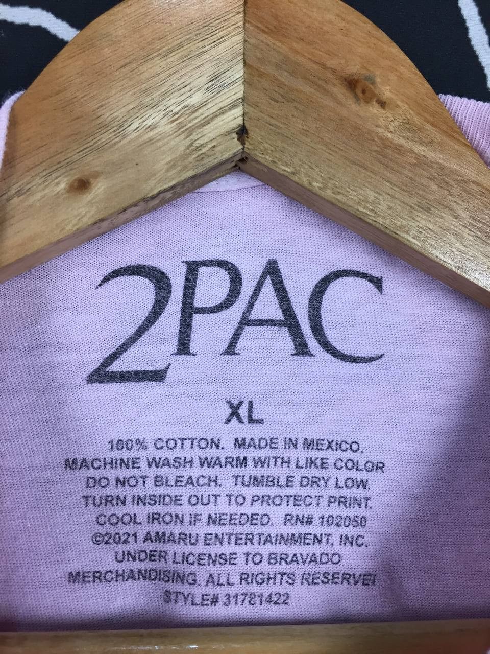 Band Tees × Rap Tees × Vintage Tupac Shakur Me Against The World Rap Tee Size US XL / EU 56 / 4 - 12 Thumbnail