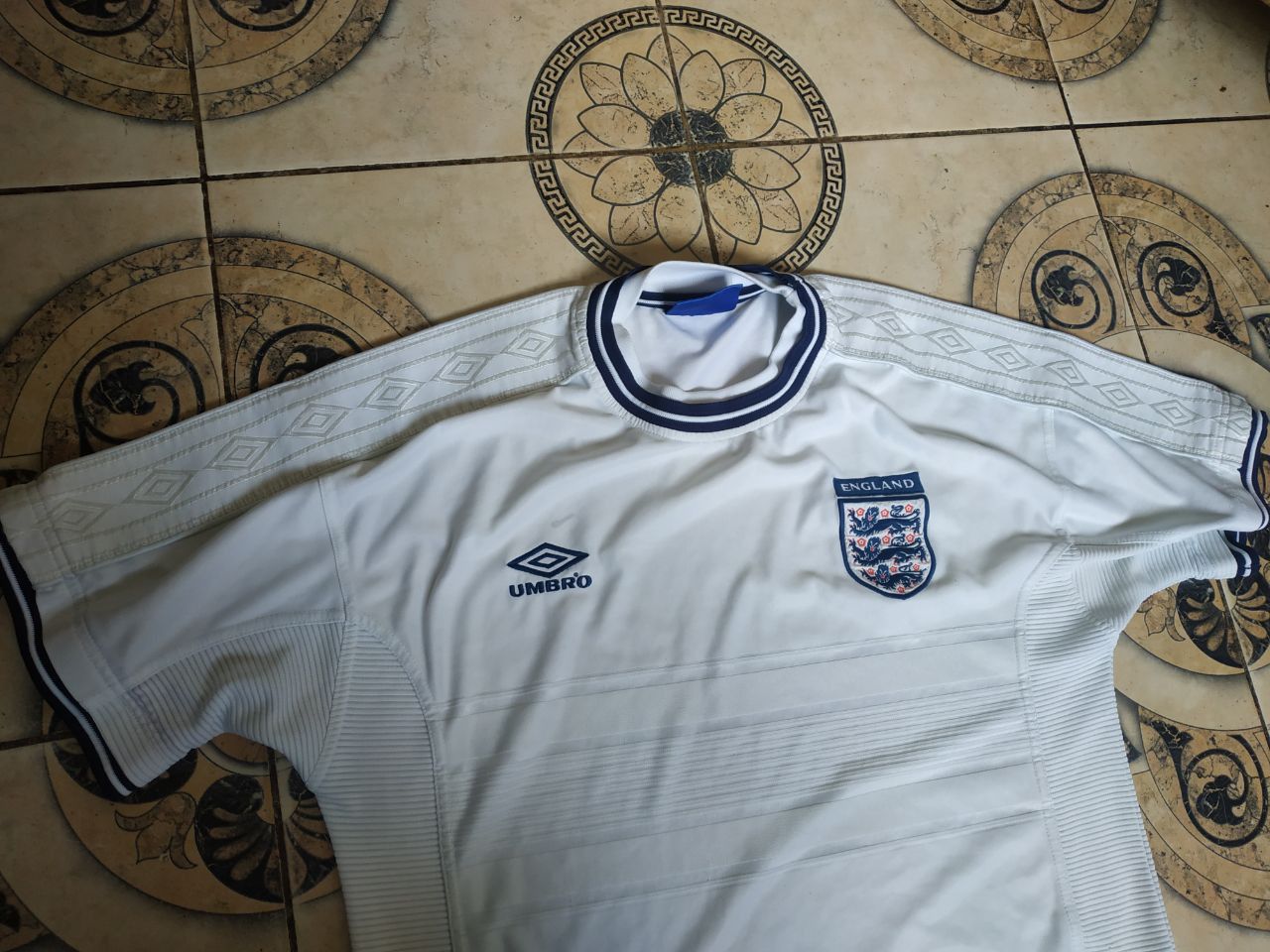 Umbro Vintage 1999 England Home Football Shirt Umbro Vapa Tech L Size US L / EU 52-54 / 3 - 13 Thumbnail