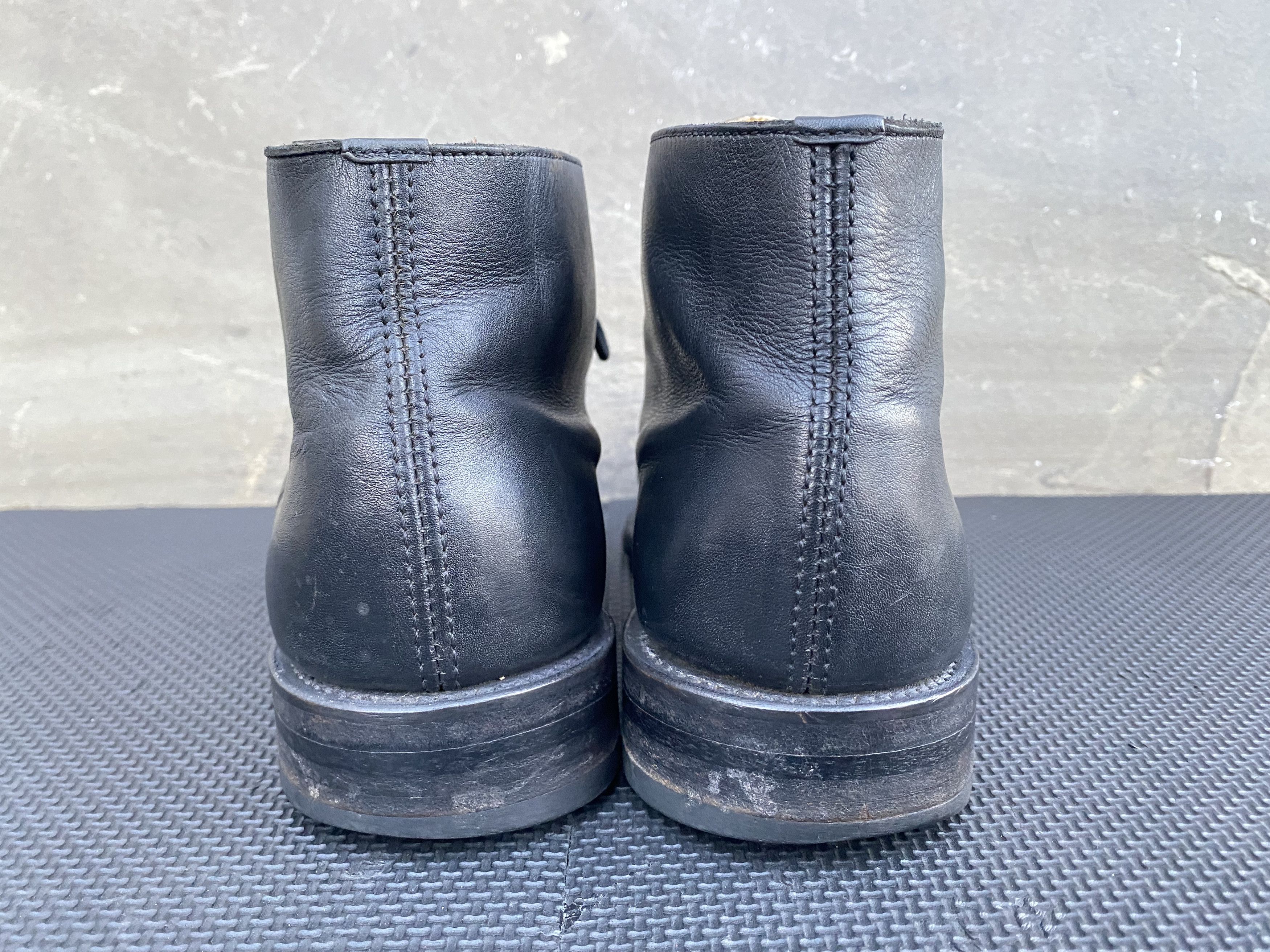 R.M. Williams RM Williams Craftsman Lace Up Chukka Black Size US 8 / EU 41 - 8 Thumbnail