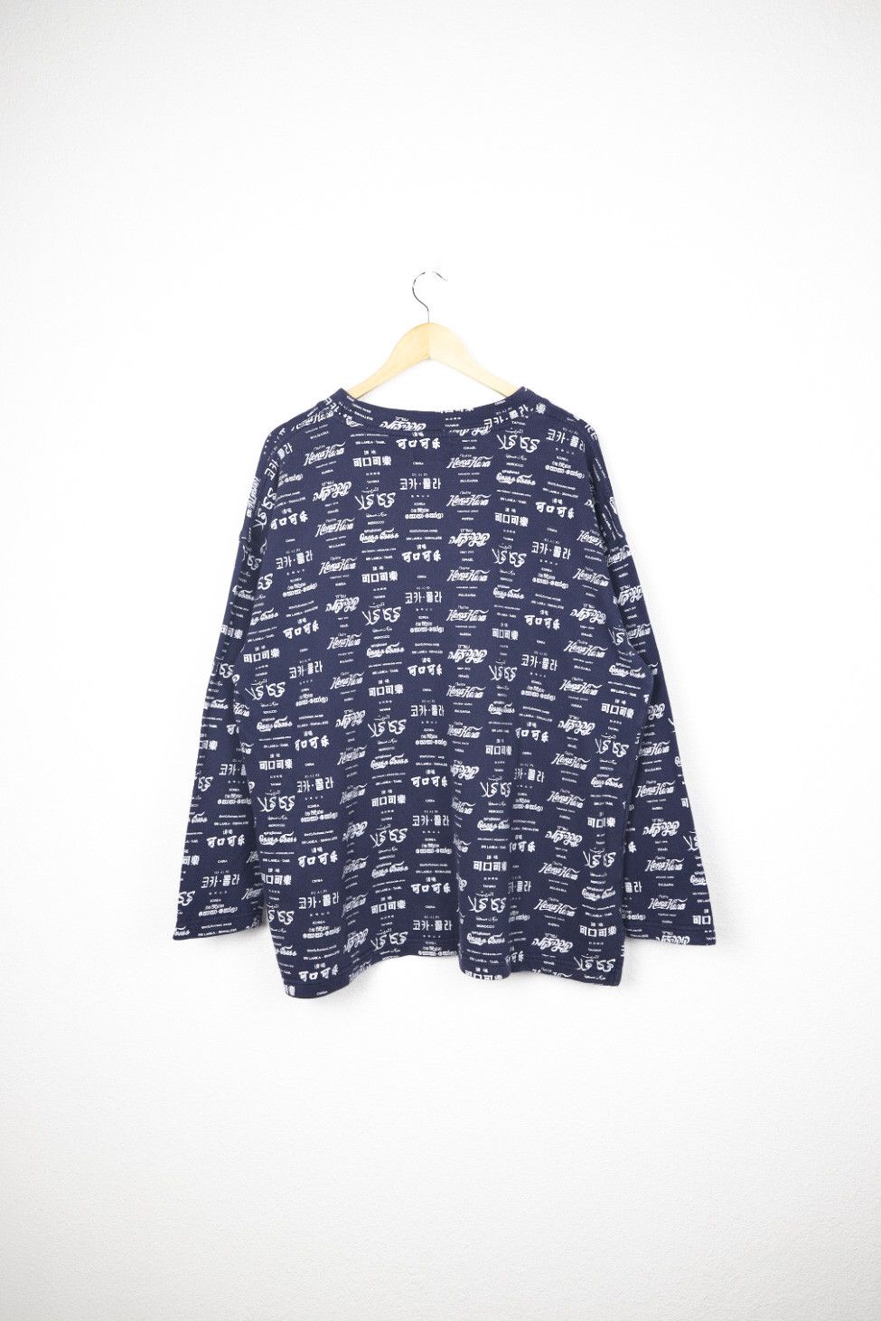 Coca Cola × Vintage Vintage Coca Cola 1996 International Graphic Logo Sweater LS Size US L / EU 52-54 / 3 - 9 Thumbnail