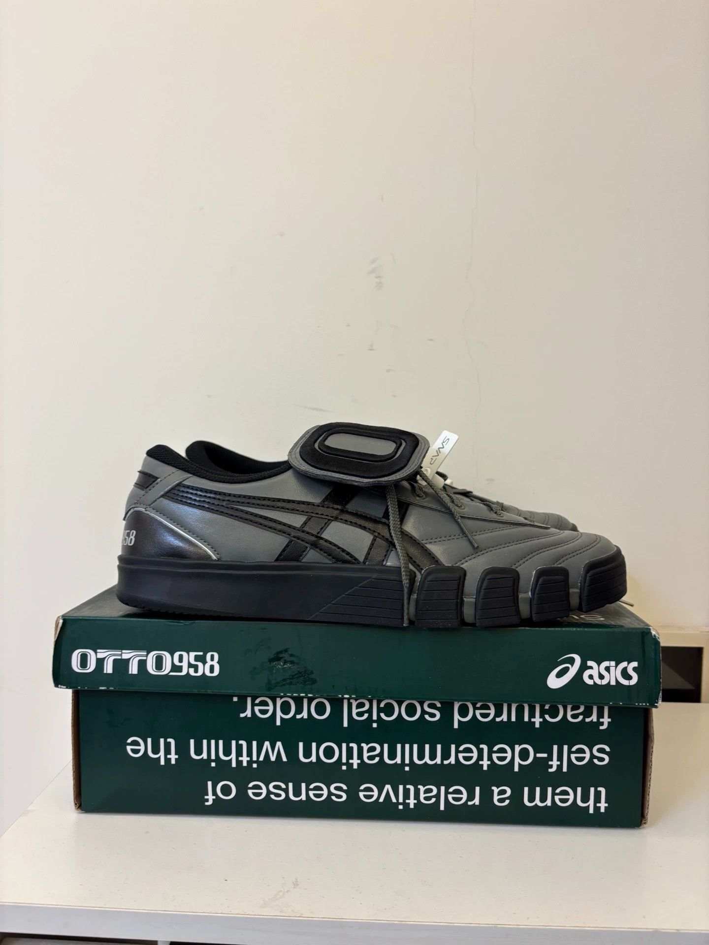 Asics otto 958 x ASICS Classic Thin Sole 45 (US10-10.5) New Size US 11 / EU 44 - 1 Thumbnail