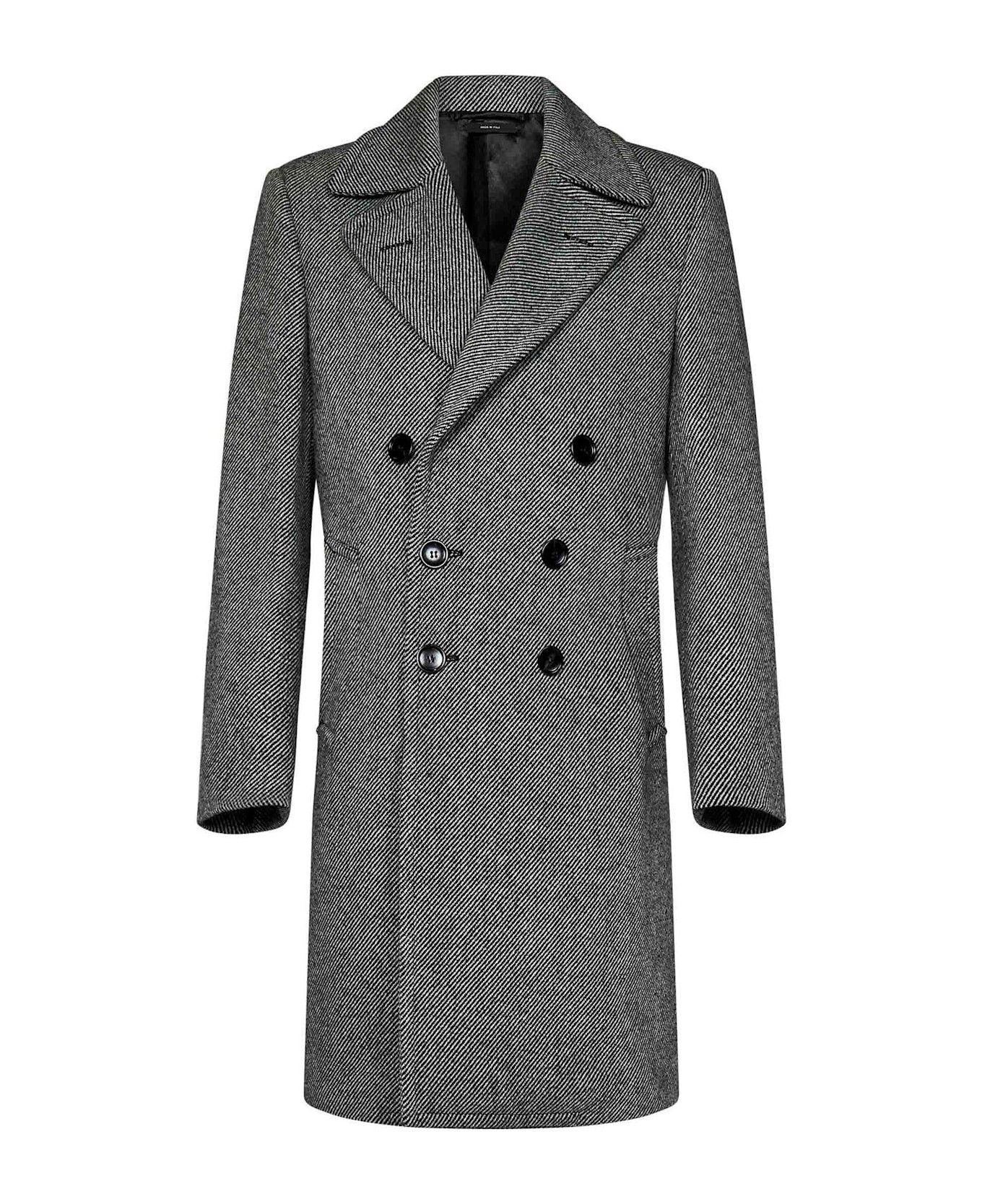 Tom Ford o1sndg1125 Double-breasted Coat in White/Black Size US M / EU 48-50 / 2 - 1 Thumbnail