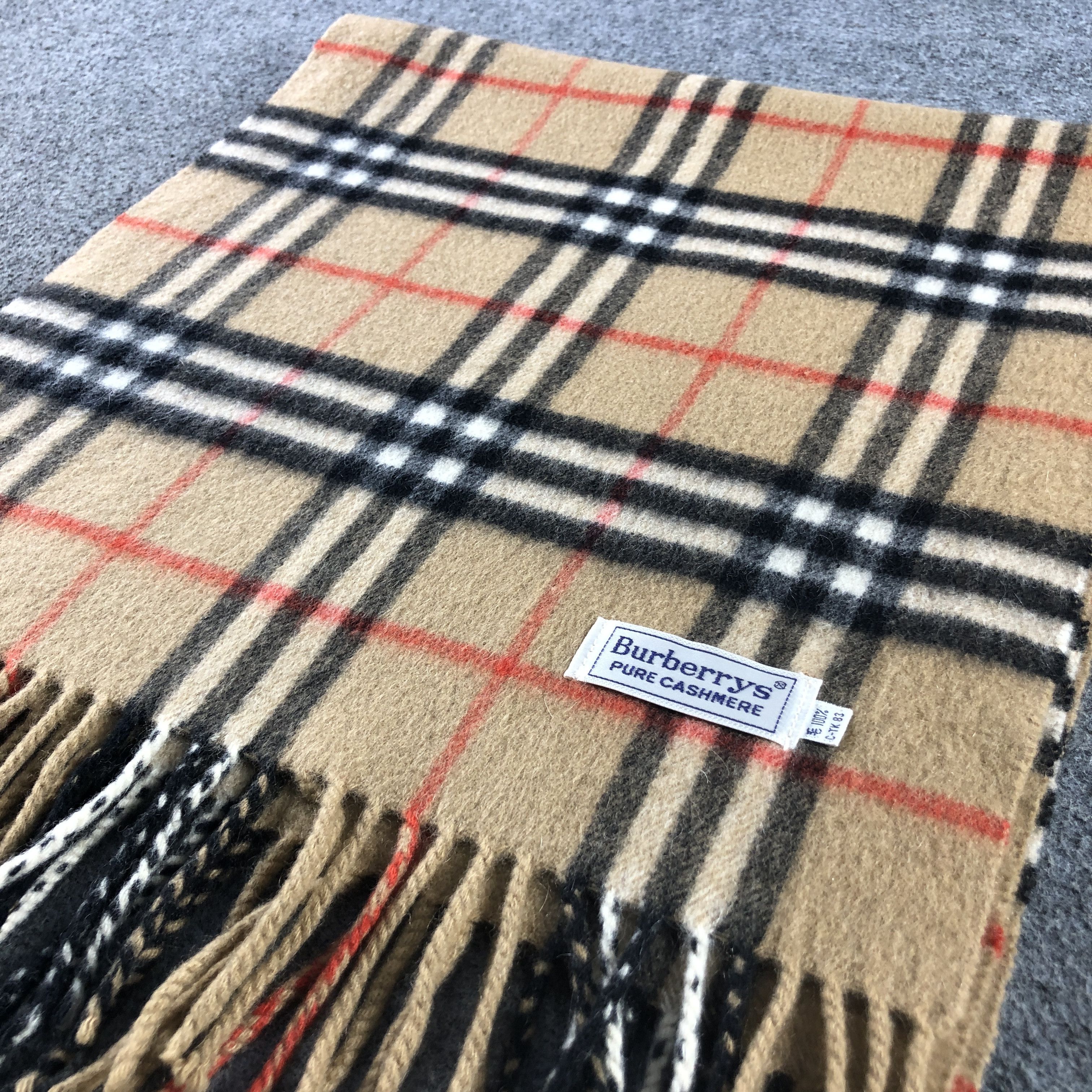 Burberry Burberrys Nova Check Tan Cashmere Scarf Muffler V2828 Size ONE SIZE - 4 Thumbnail