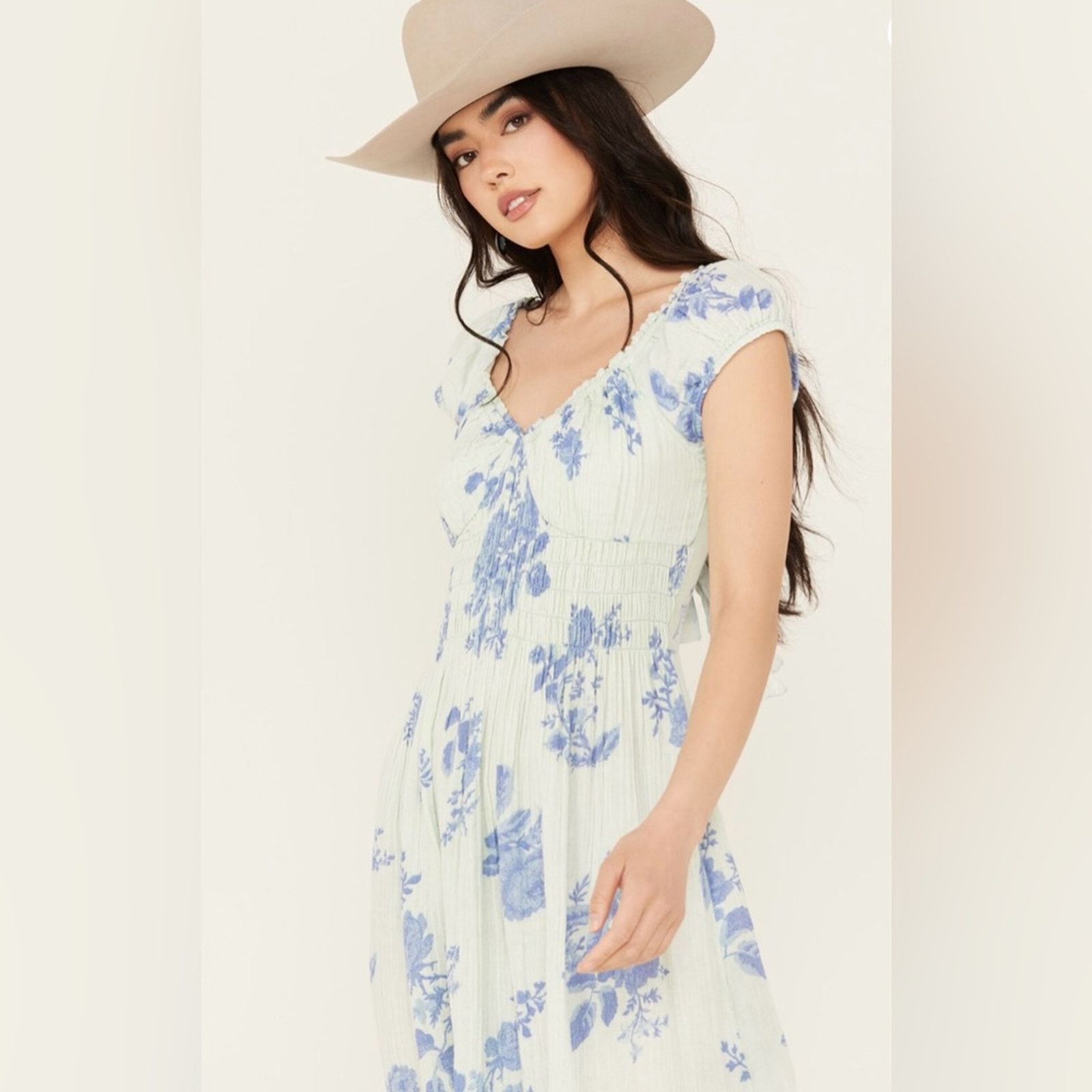 Free People 🎉LAST PIECE 🎉Free People Forget Me Not Midi Dress Size S / US 4 / IT 40 - 4 Thumbnail