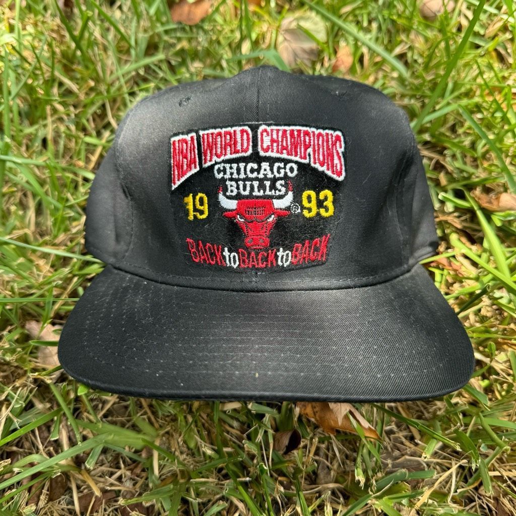 Sports Specialties Vintage 90s Chicago Bulls Back To Back Champions Snapback Ha Size ONE SIZE - 1 Thumbnail