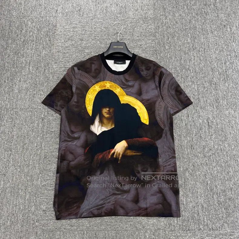 Givenchy Givenchy Aureole Madonna Short Sleeve (Size M) Size US M / EU 48-50 / 2 - 1 Thumbnail