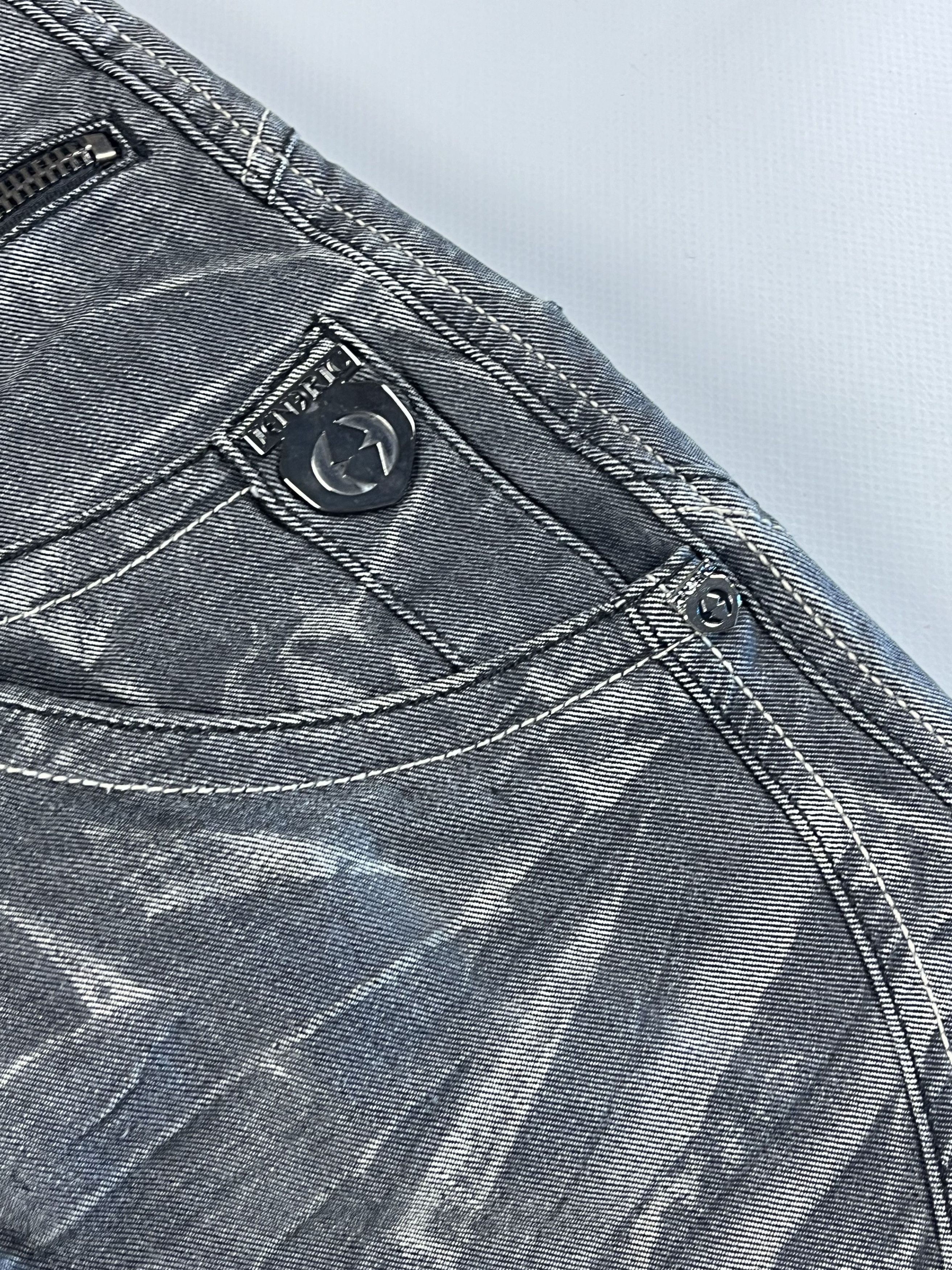 Japanese Brand Rare Avantgarde Vintage Faded Jean Size US 31 - 11 Thumbnail