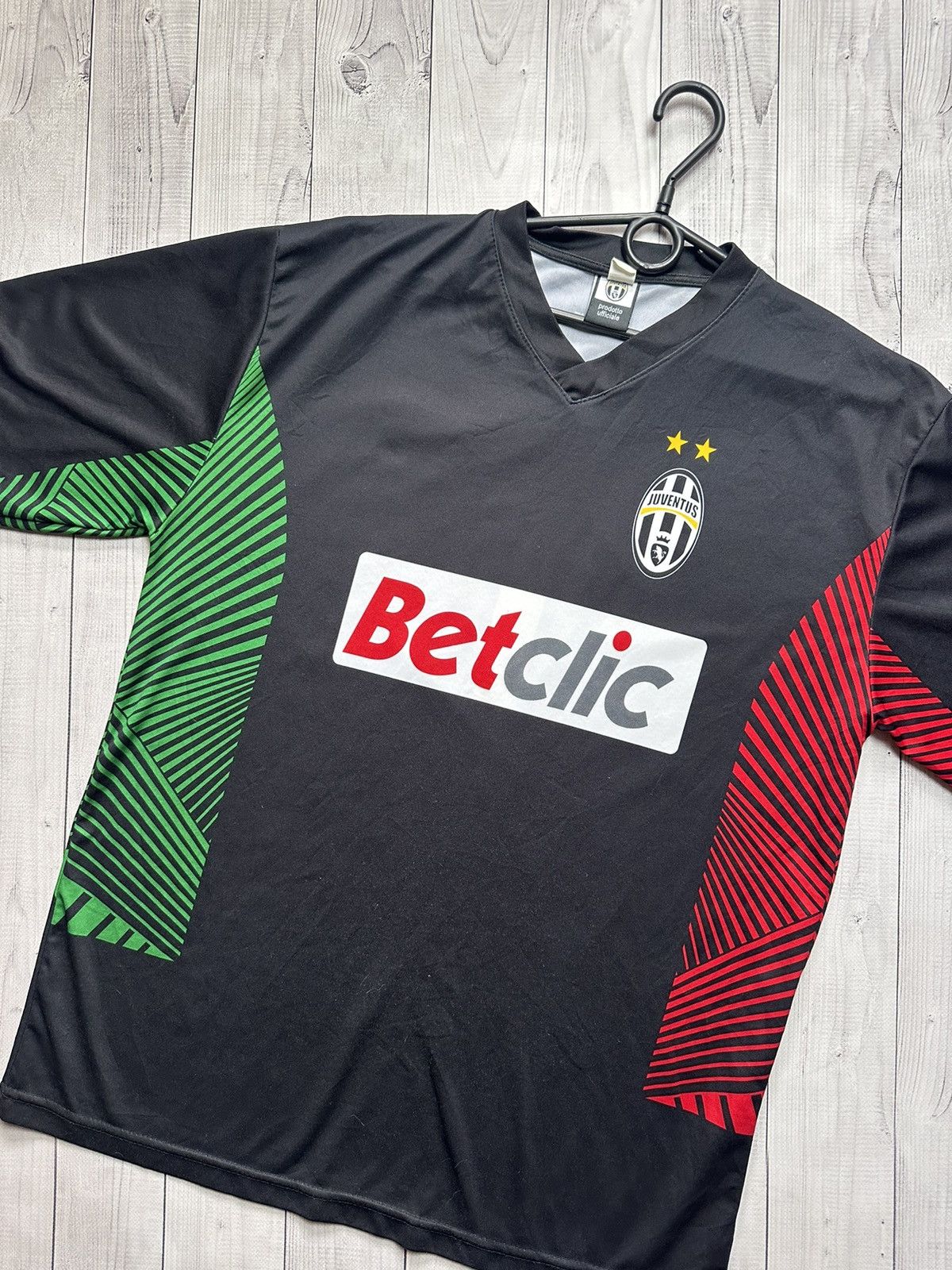 Vintage Vintage Juventus 1 Buffon goalkeeper soccer jersey size XL Size US XL / EU 56 / 4 - 3 Thumbnail