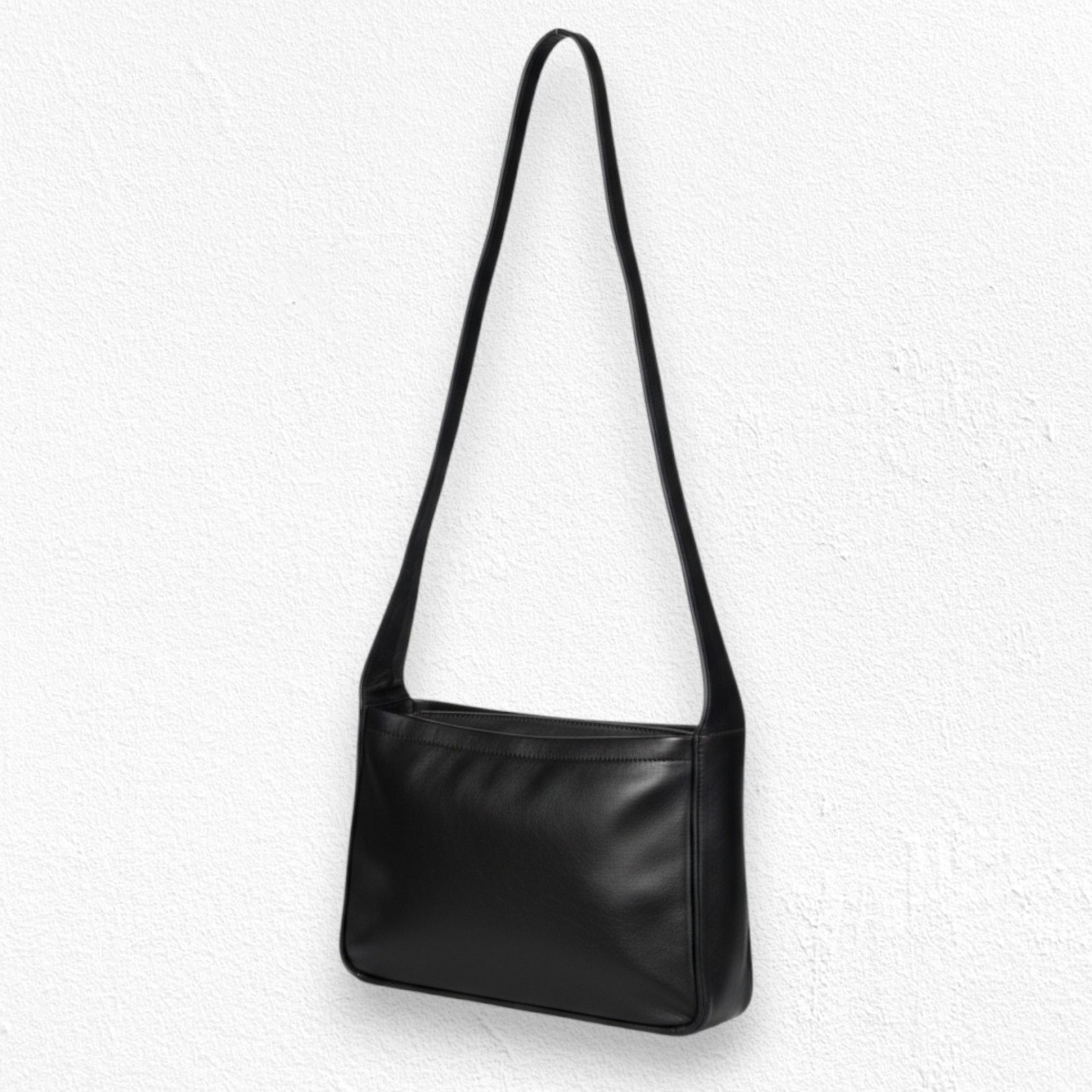 80s Vintage Black Leather Minimalist Shoulder Bag