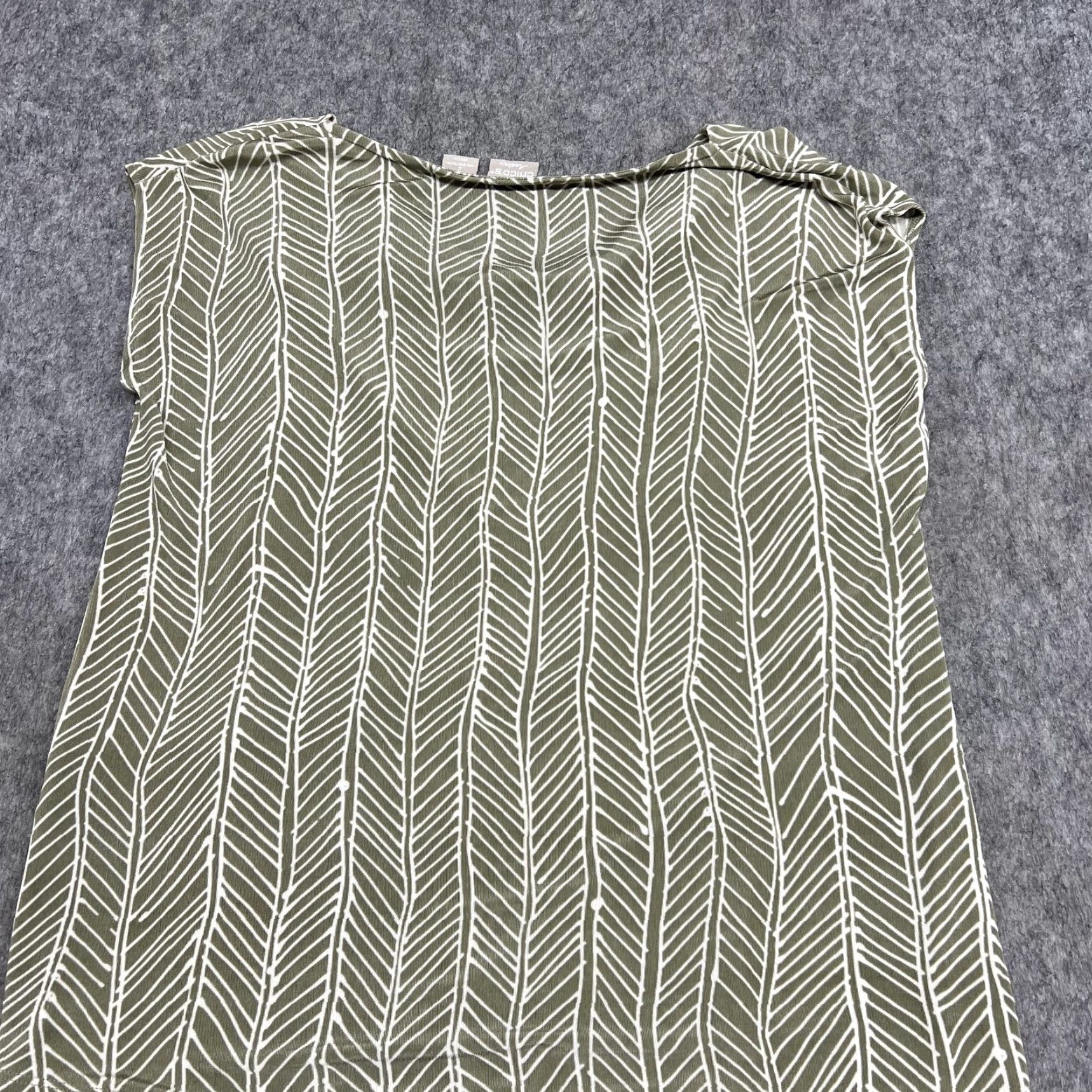Vintage Chicos Shirt Womens 2 Green Cowl Neck Sleeveless Tunic Top Travelers Geometric Print Casual Summer Flexible Size XS / US 0-2 / IT 36-38 - 6 Thumbnail