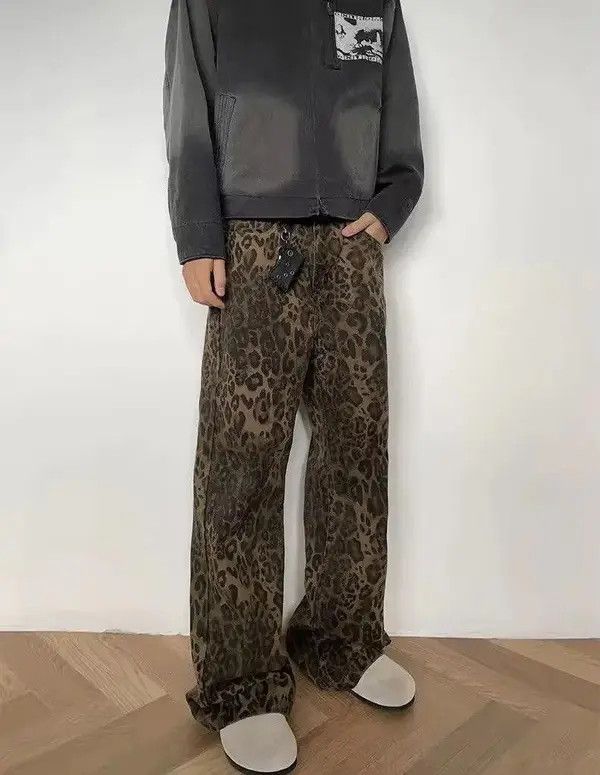 VIBE Vintage Brown Leopard Print Straight Leg Jeans Size US 32 / EU 48 - 1 Thumbnail
