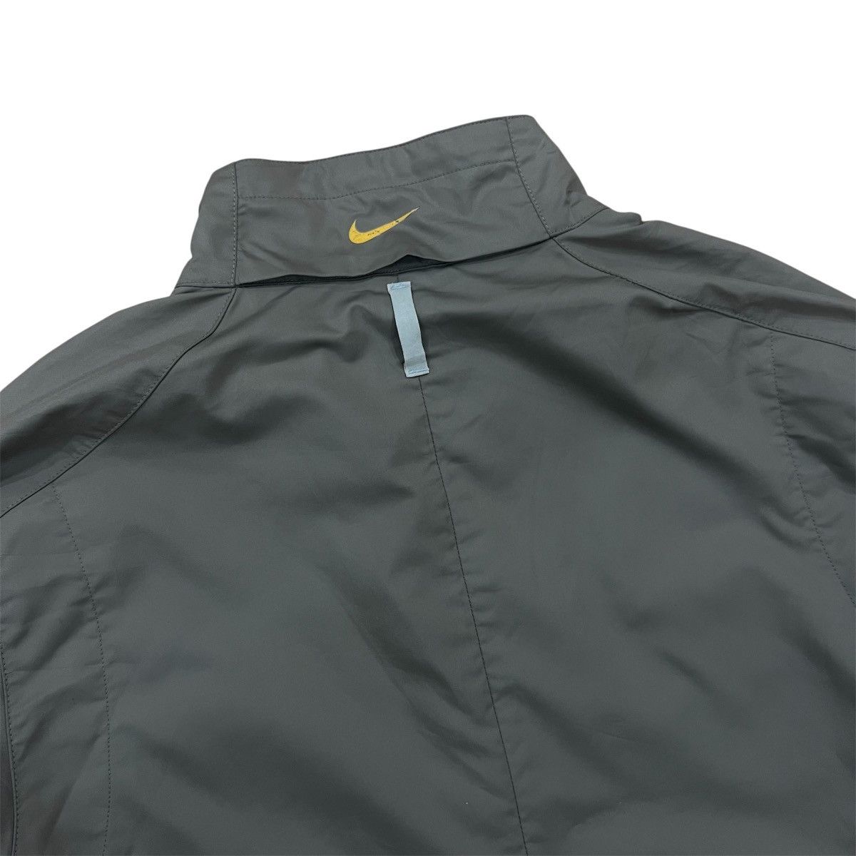 Nike Early 2000 Nike+ Fit Multi Pocket Ventilated Techical Jacket Size US M / EU 48-50 / 2 - 10 Thumbnail