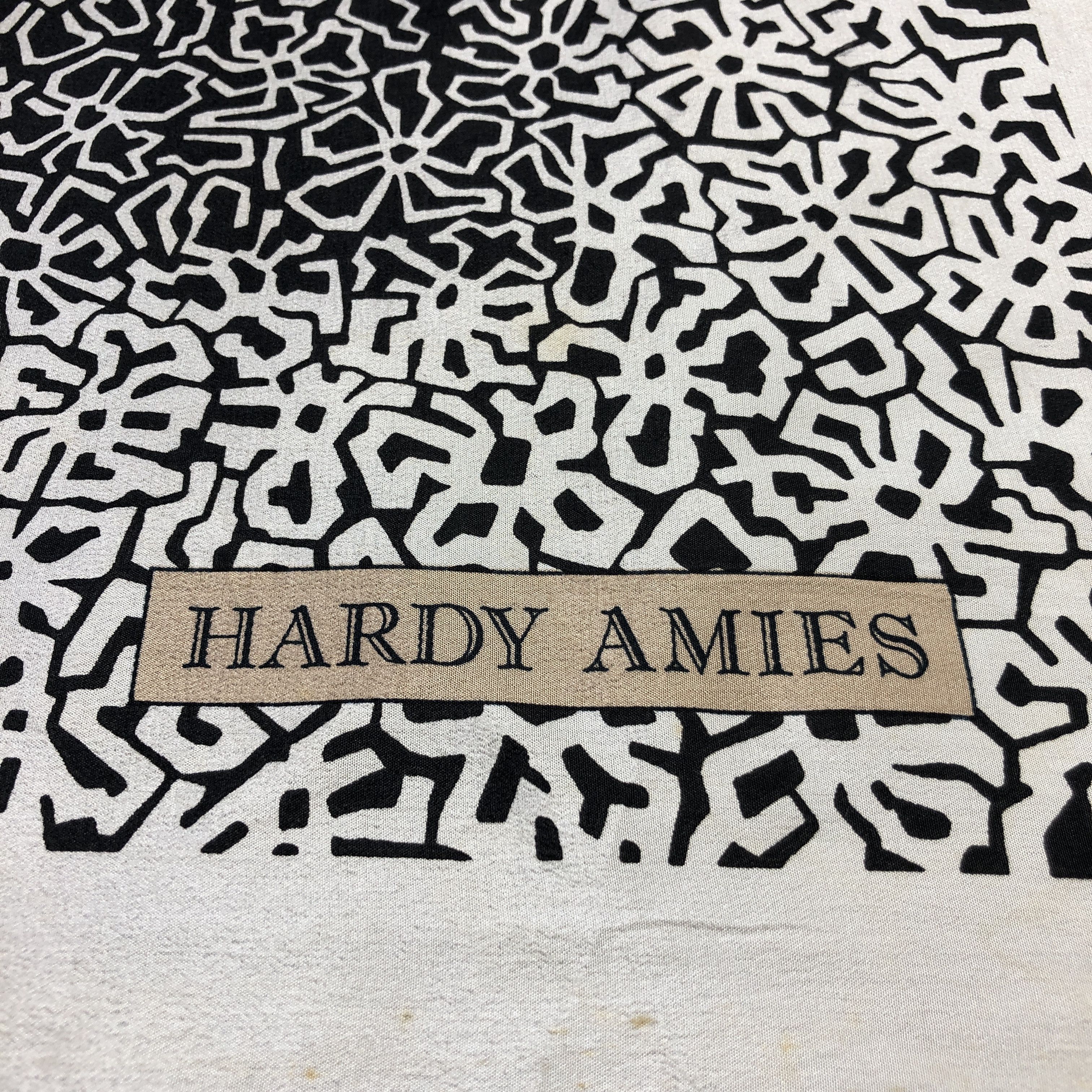 Hardy Amies Vintage Hardy Amies Floral Hand Rolled Silk Scarf M1290 Size ONE SIZE - 4 Thumbnail