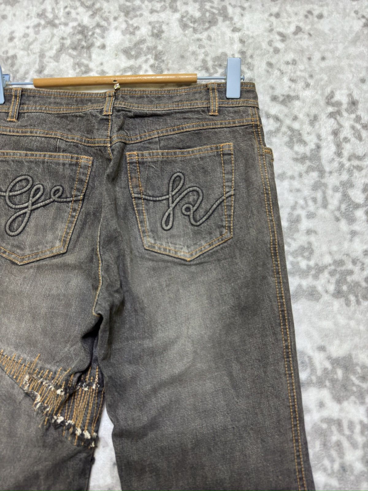 Japanese Brand Y2K Flared Unisex Jeans Gray 5-Pocket Gold Zigzag Stitch Size 26" / US 2 / IT 38 - 11 Thumbnail