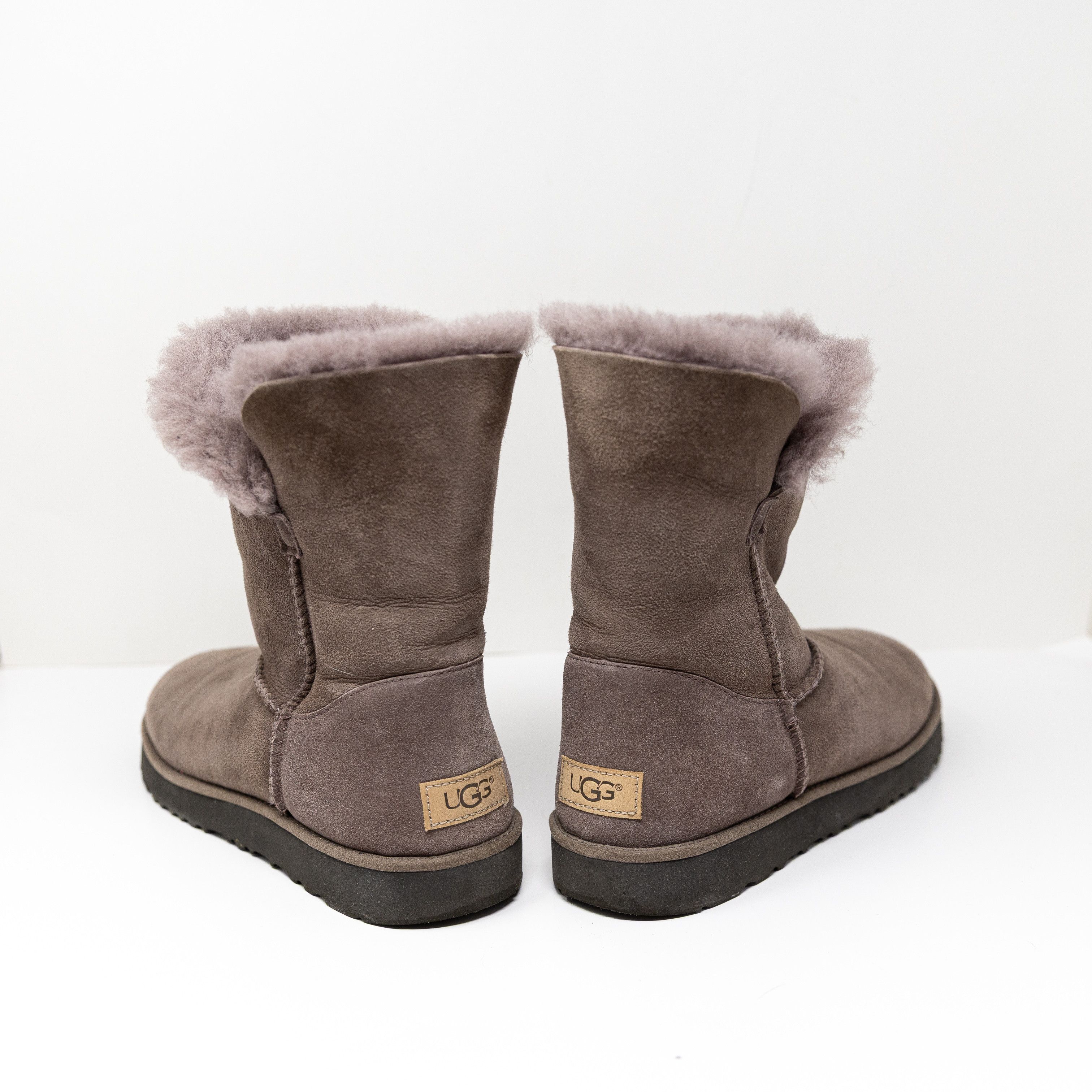 Ugg Ugg Women's Classic Cuff Short Suede Size US 10 / IT 40 - 3 Thumbnail
