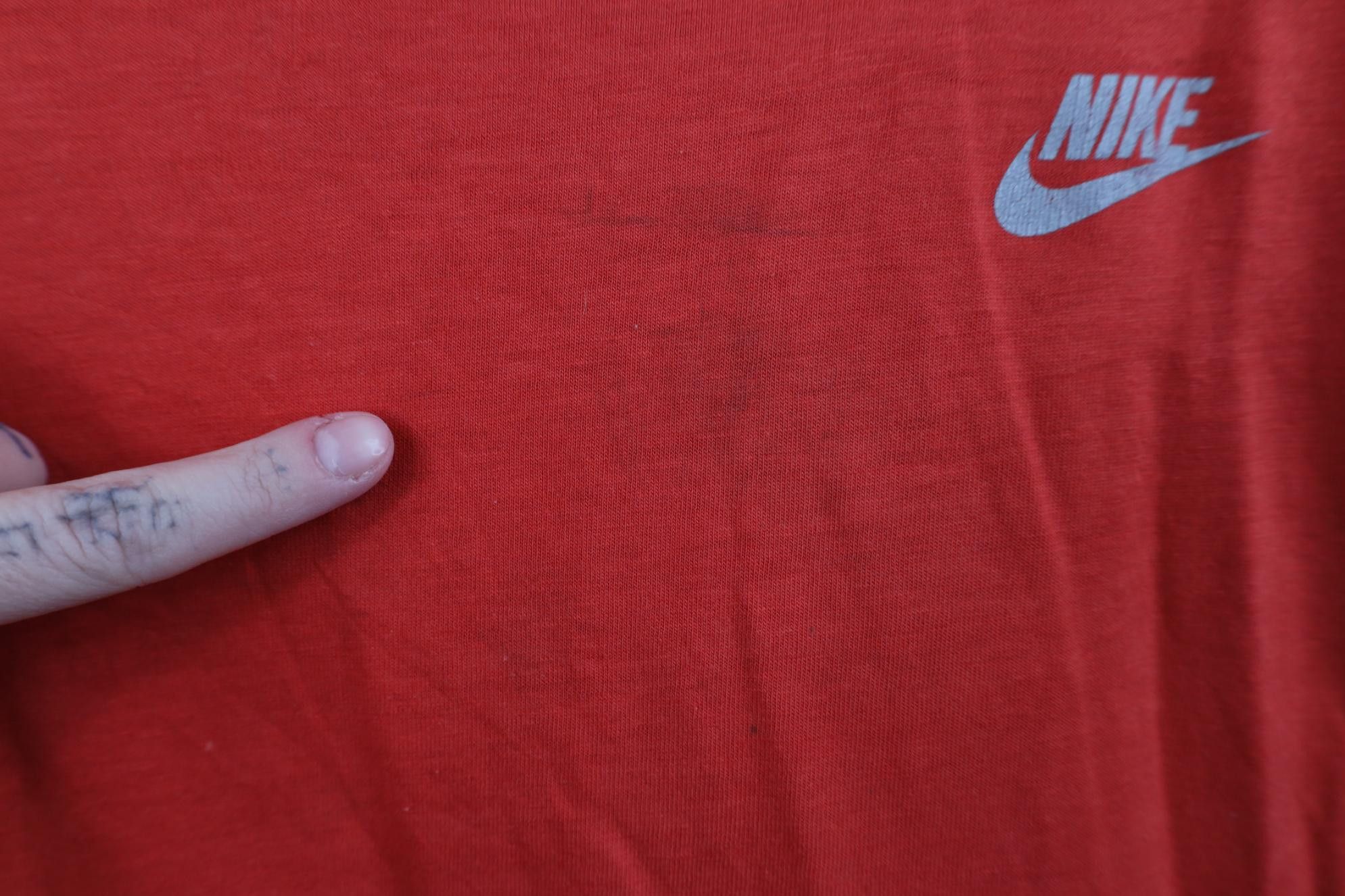 Nike Vintage 70s 80s Nike Thin Spell Out Swoosh T-Shirt Red USA Size US M / EU 48-50 / 2 - 5 Thumbnail
