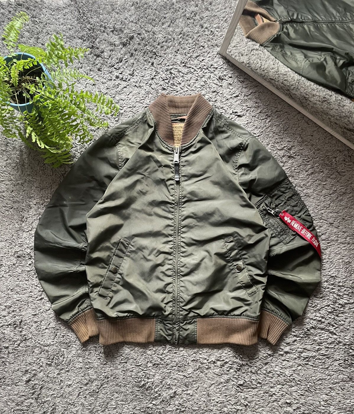 00s Alpha Industries Streetwear Vintage Military Logo Rare