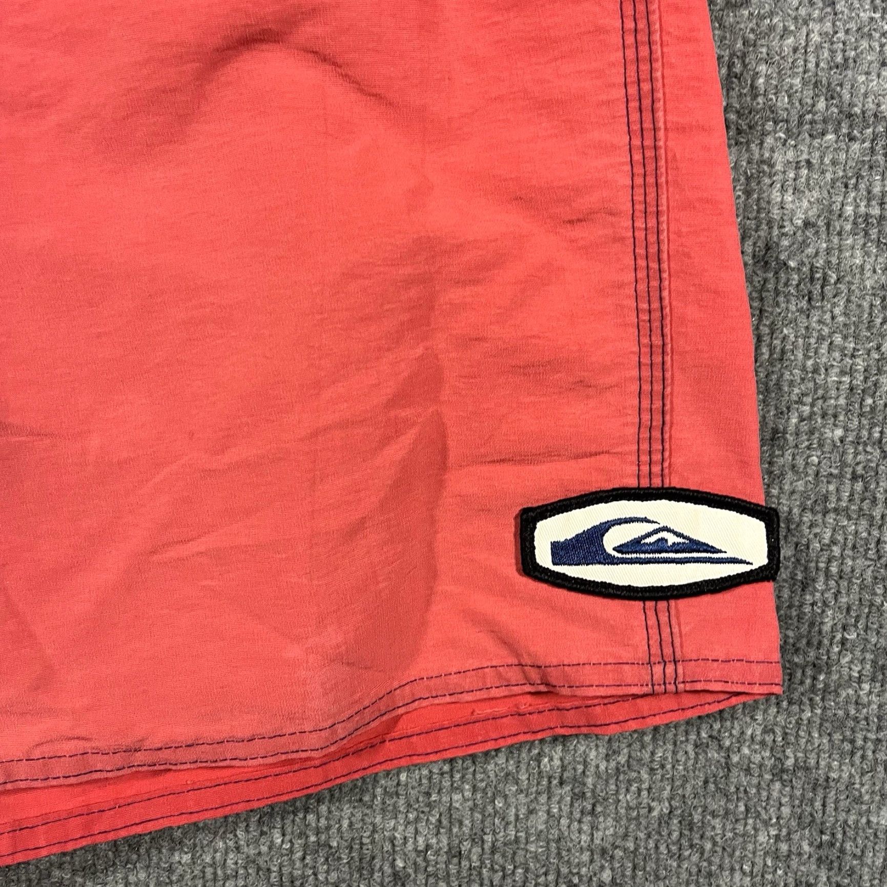 Quiksilver VINTAGE Quiksilver Board Shorts Red 33 Mens Trunks Beach Surf Grunge 90s Size US 33 - 2 Thumbnail