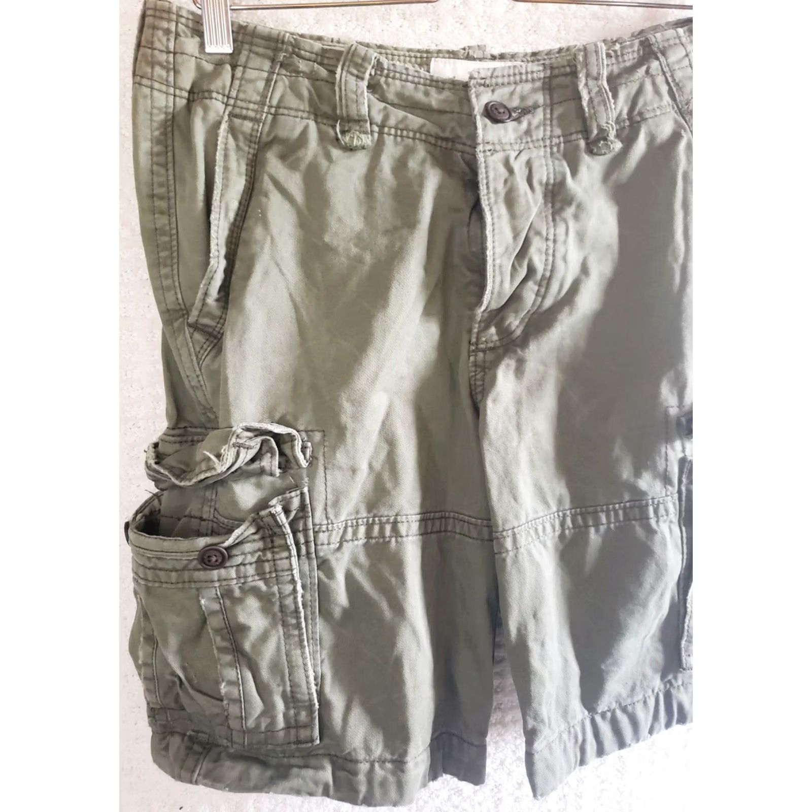Abercrombie & Fitch Abercrombie & Fitch Mens Cargo Shorts Sz 30 Olive Green Heavyweight Cotton Cargo Pocket Button Closure Size US 30 / EU 46 - 3 Thumbnail