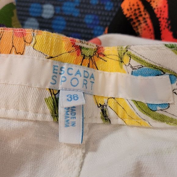 Escada Sport Escada Sport Floral Print White Capris - 28" Waist Size 28" / US 6 / IT 42 - 6 Thumbnail