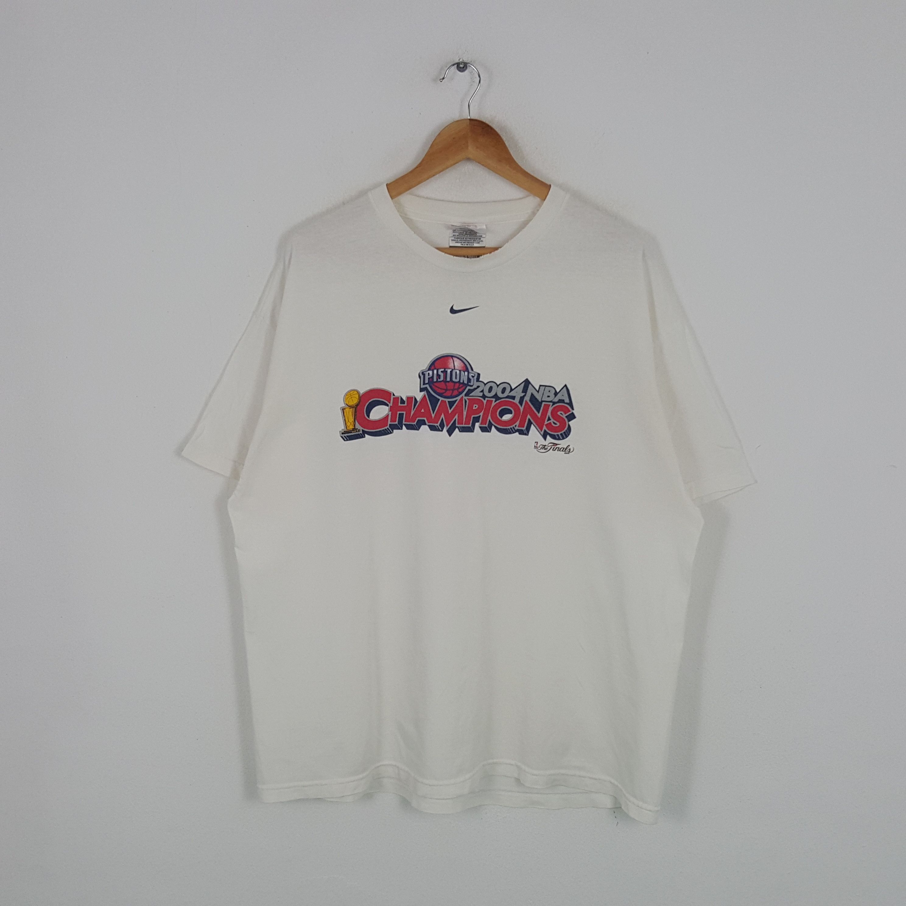 NBA × Nike × Vintage Vintage Nike Piston 2004 NBA Champion Basketball Team Tshirt Size US XXL / EU 58 / 5 - 1 Thumbnail