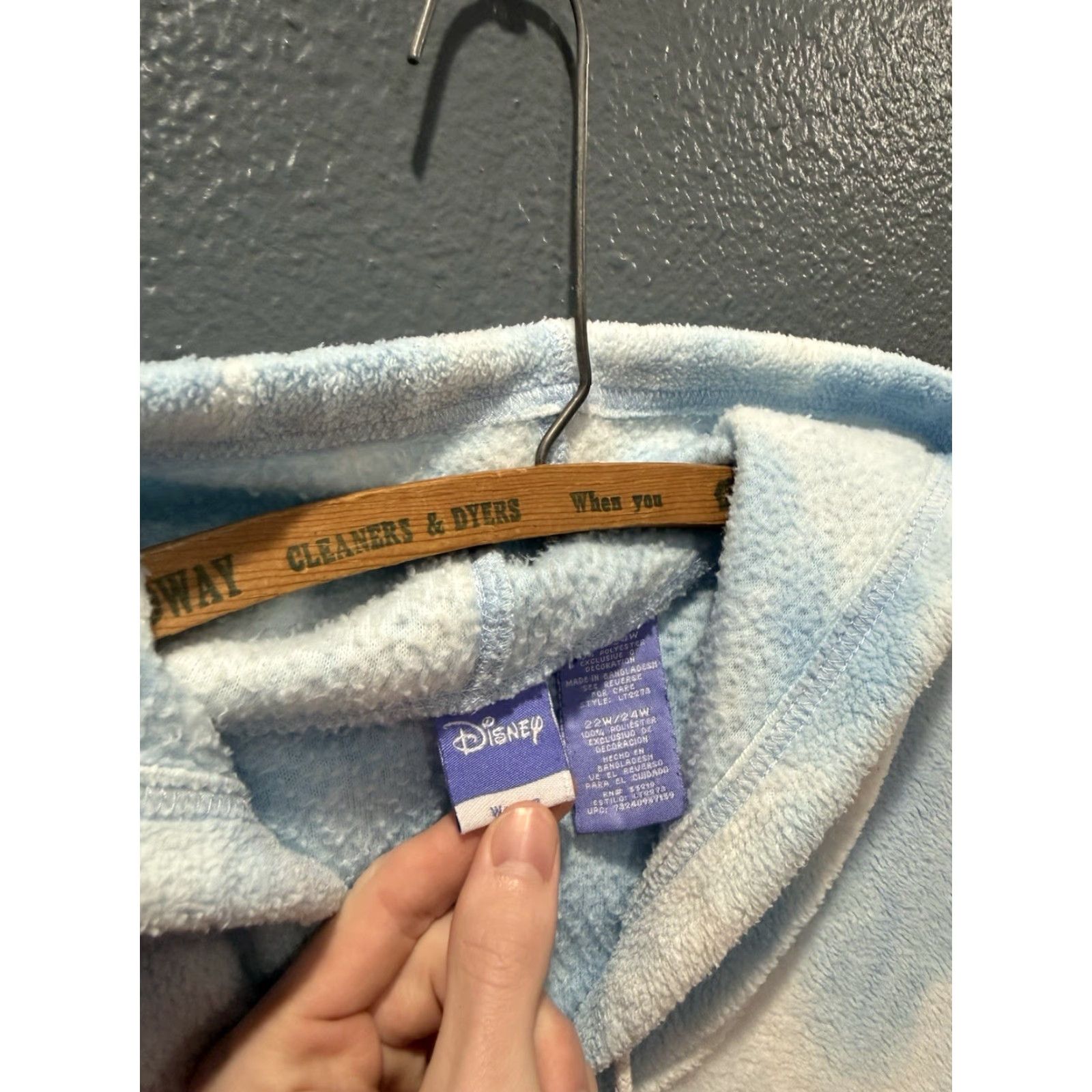 Disney VINTAGE Disney Winnie The Pooh Women’s Blue Fleece Eeyore Sweatshirt 2XL Women's Sweatshirt Blue Eeyore Pooh 2XL Mens? Size XXL / US 16-18 / IT 52-54 - 2 Thumbnail