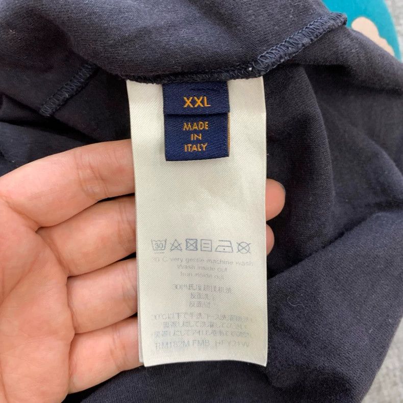 Louis Vuitton Louis Vuitton Pocket inverted logo short sleeve Size US XXL / EU 58 / 5 - 7 Thumbnail
