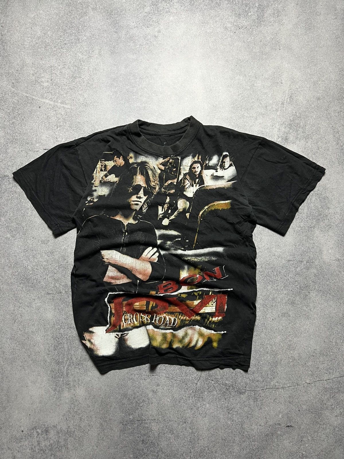 トップス BON JOVI 1994 トップス BON JOVI 1994 vintage-1994-bon-jovi-t-shirt-