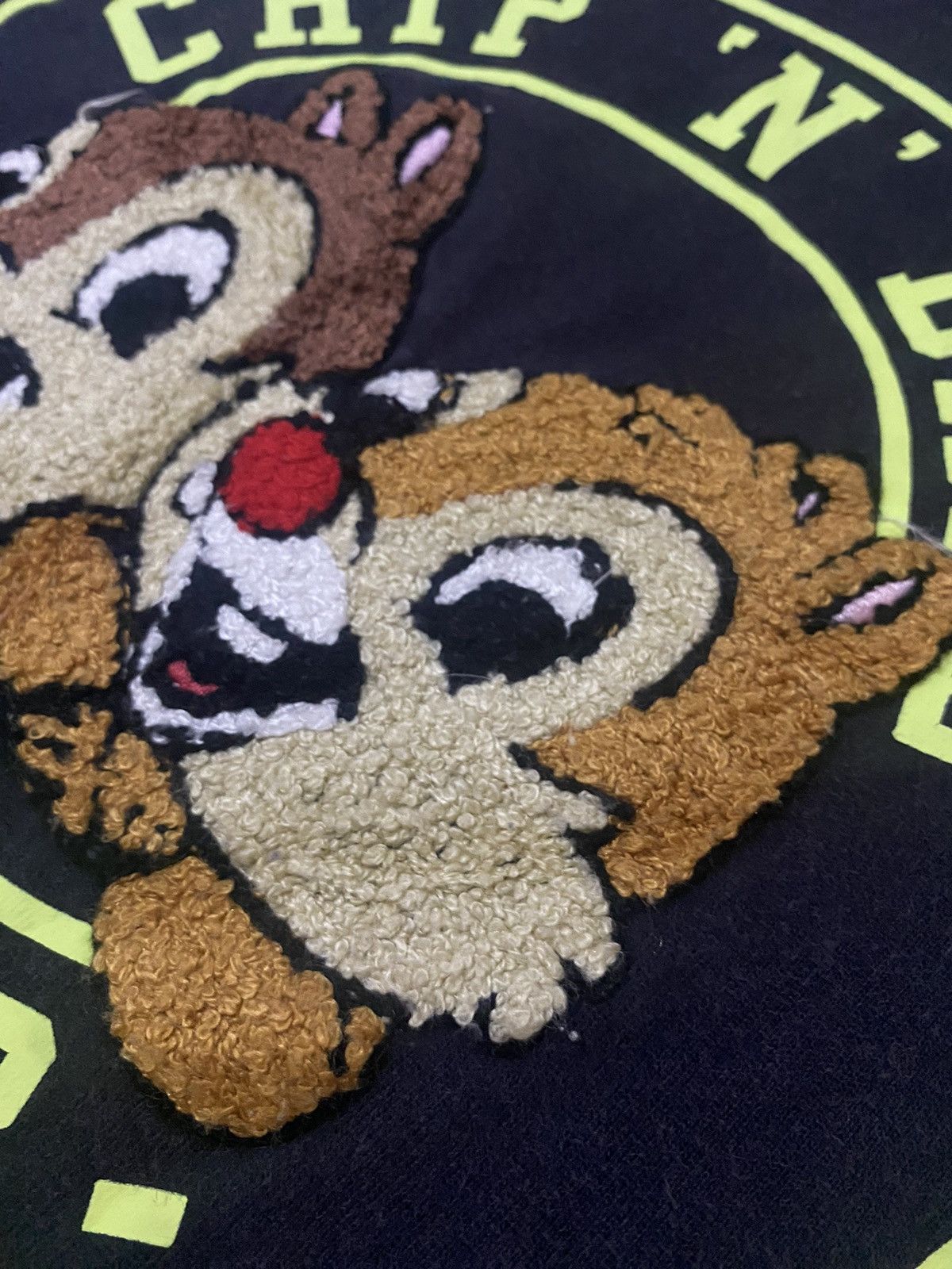 Disney × Divided × H&M H&M X DISNEY CHIP N DALE CLUB FLEECE CROP SWEATSHIRT Size US L / EU 52-54 / 3 - 5 Thumbnail