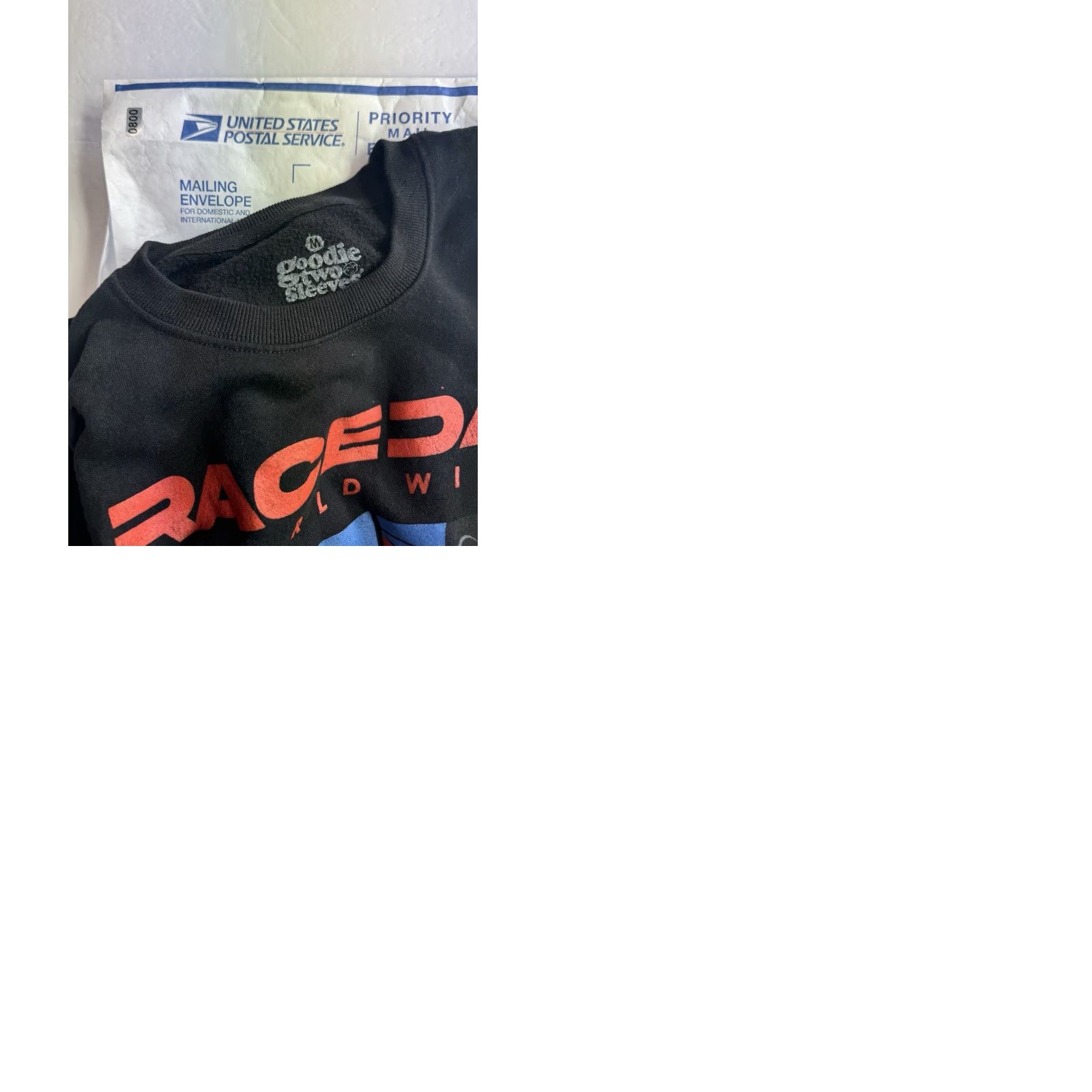 Vintage Raceday World Wide Car Men’s Long Sleeve Crew Sweatshirt Black SIZE Medium Size US M / EU 48-50 / 2 - 9 Thumbnail