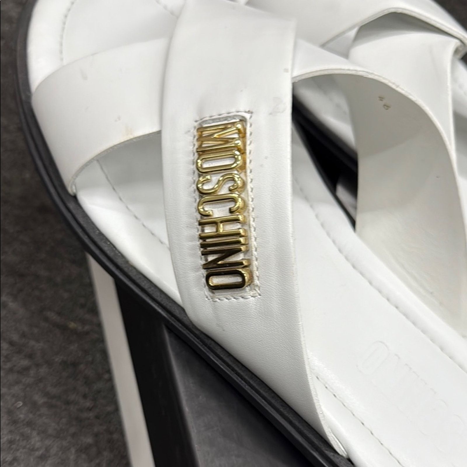 Moschino NWT Moschino White Slide Sandals Size 46 US 13 Size US 13 / EU 46 - 7 Thumbnail