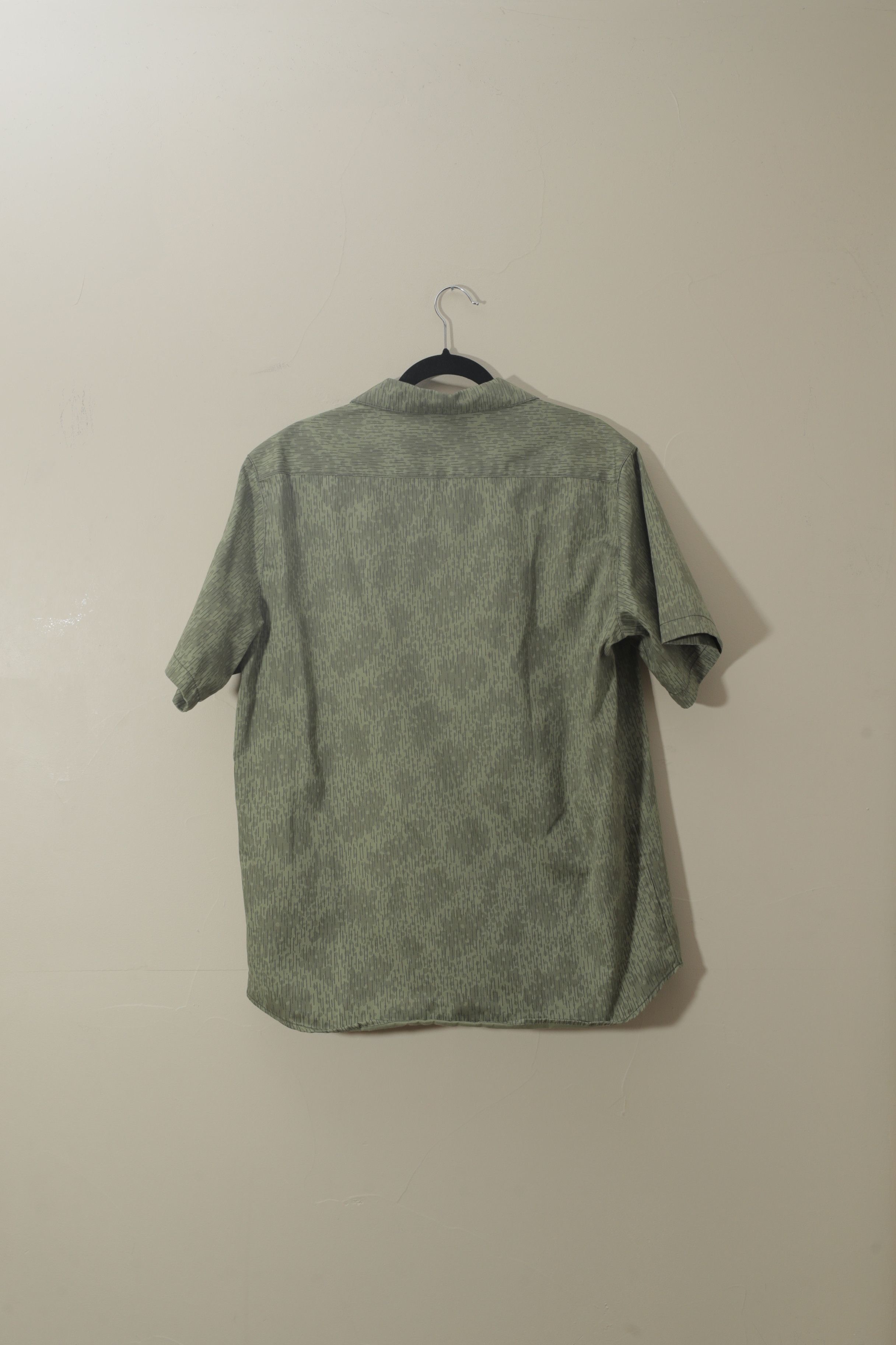 Airwalk Airwalk Mens Zip Up Short Sleeve Camp Shirt (XL) Size US XL / EU 56 / 4 - 2 Thumbnail