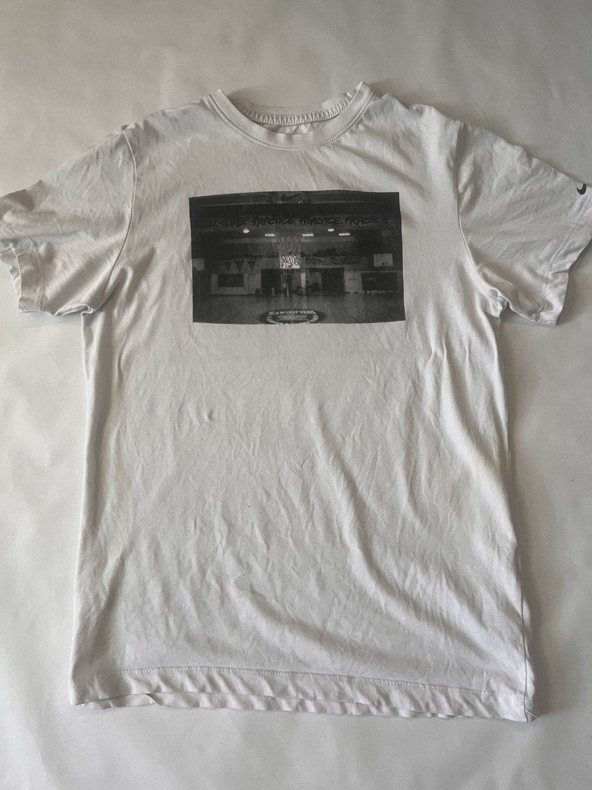 Nike Nike Dri-FIT Basketball Graphic Tee White S Size US S / EU 44-46 / 1 - 1 Thumbnail