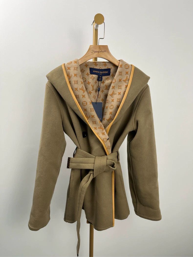 Louis Vuitton Louis Vuitton Monogram Hooded Wool Coat Size US S / EU 44-46 / 1 - 1 Thumbnail