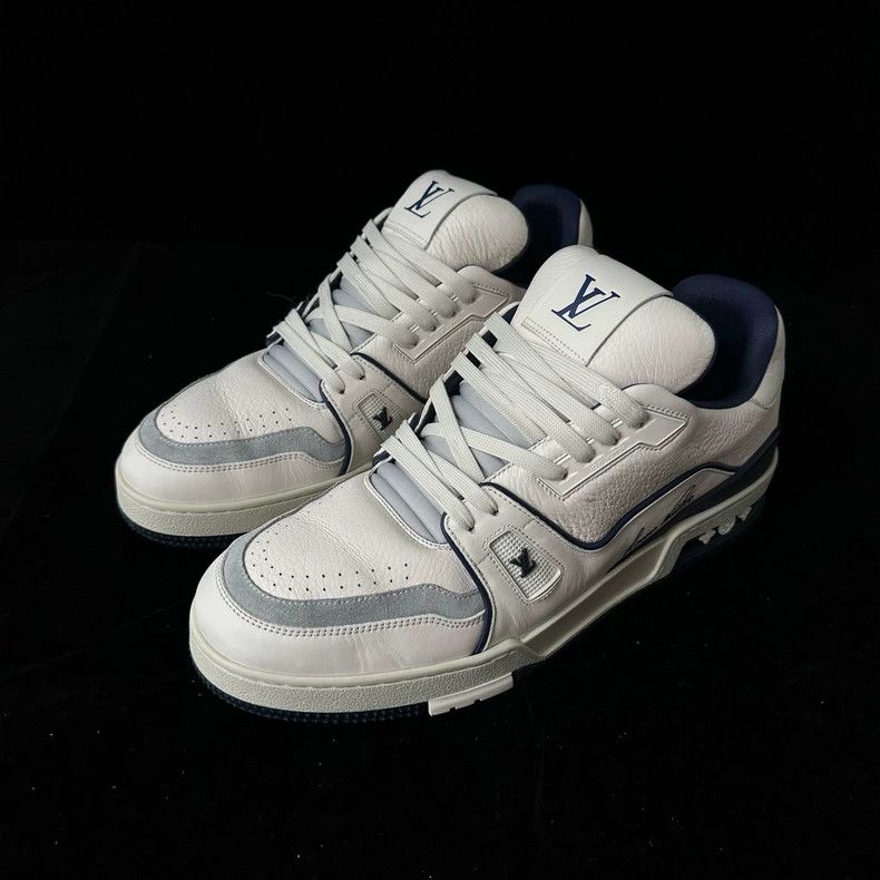 Louis Vuitton Trainer white and blue matching board shoes