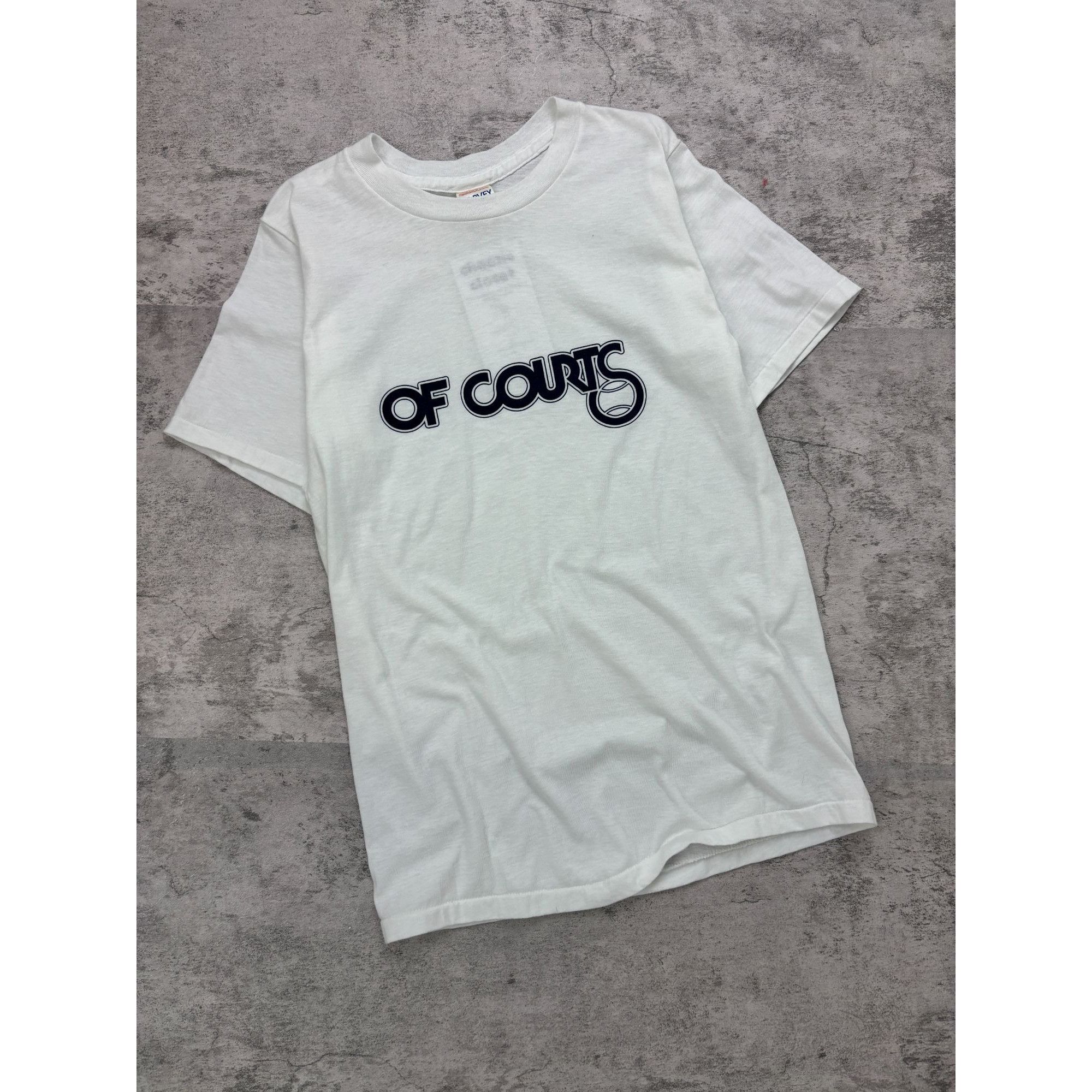 Other Vintage 80’s Of Courts Single Stitch T Size US M / EU 48-50 / 2 - 1 Thumbnail