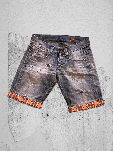 Miss Sixty Vintage Miss Sixty Distressed Denim Shorts Big Pocket Summer Size 28" / US 6 / IT 42 - 1 Thumbnail