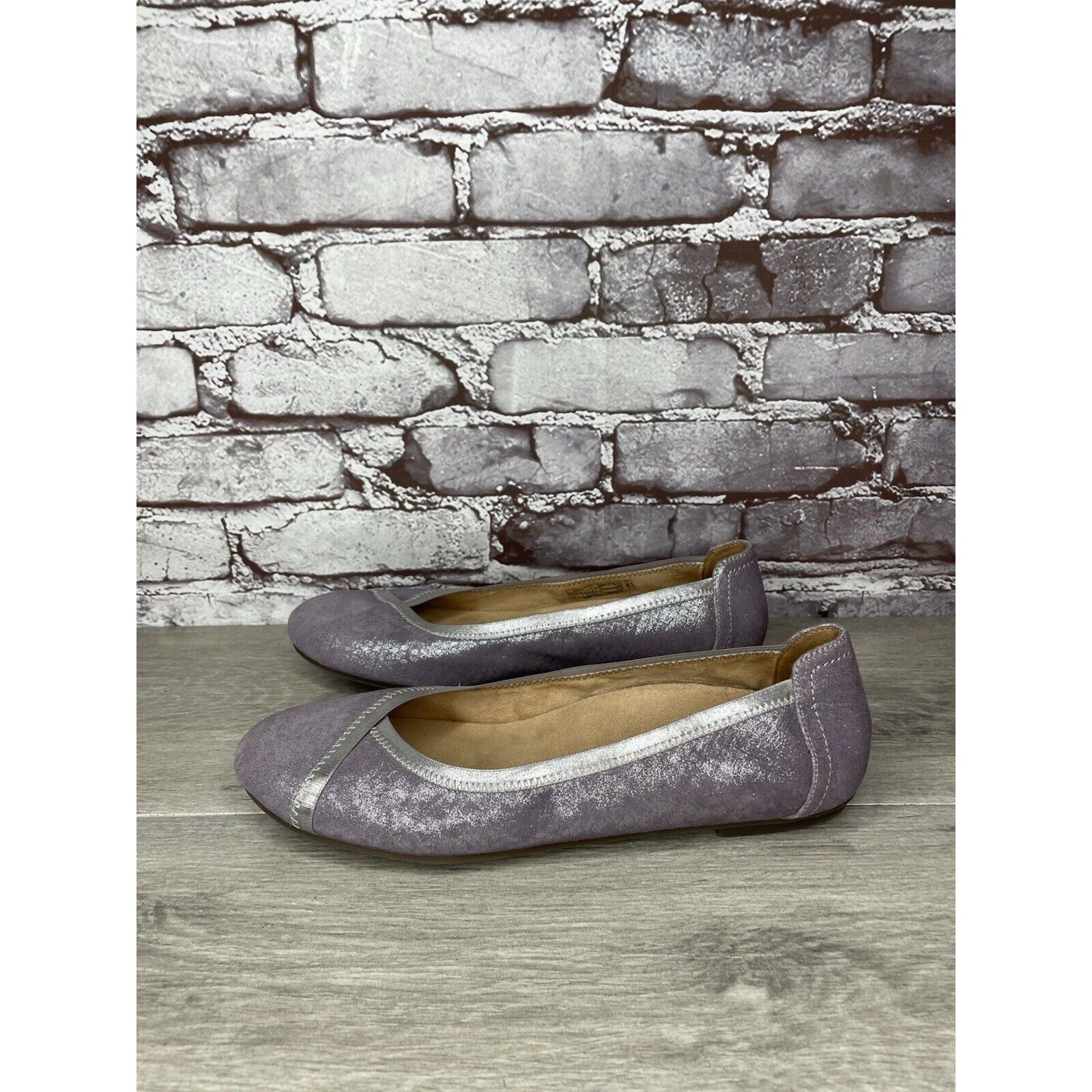 Other Vionic Caroll Metallic Shimmer Pewter Purple Leather Flats W Size US 9.5 / IT 39.5 - 18 Thumbnail