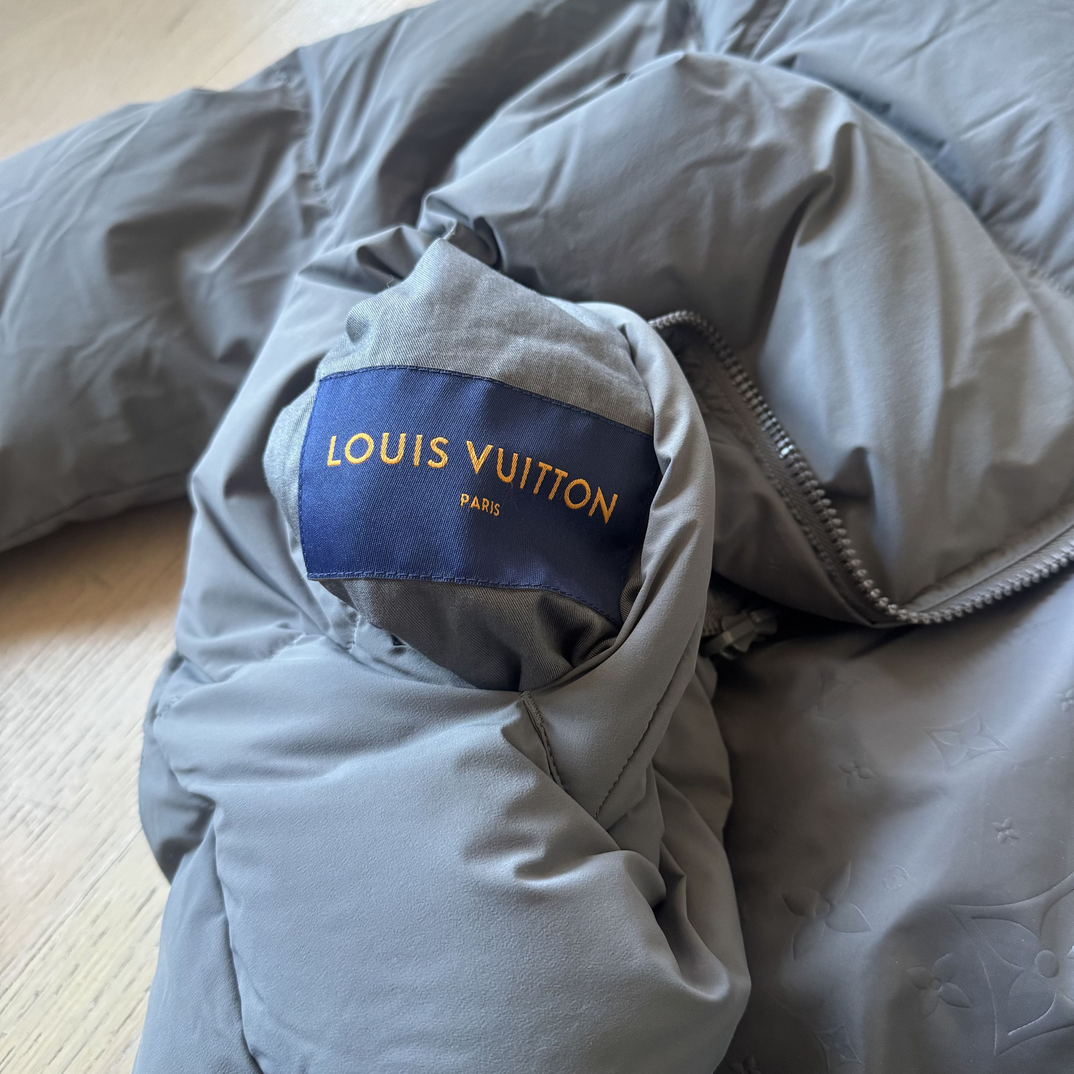 Louis Vuitton Louis Vuitton - Reversible Monogram Down Jacket - Grey Size US XL / EU 56 / 4 - 9 Thumbnail