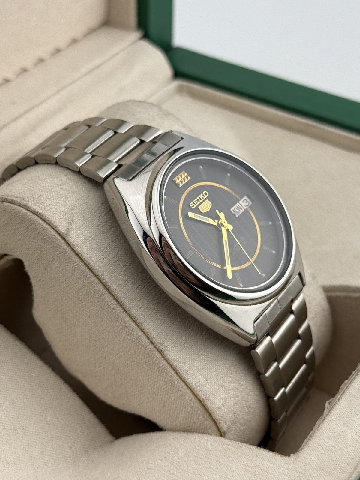 Seiko Seiko 5 7009 Black Dial 36mm Automatic Men’s Wristwatch Size 36 - 3 Thumbnail