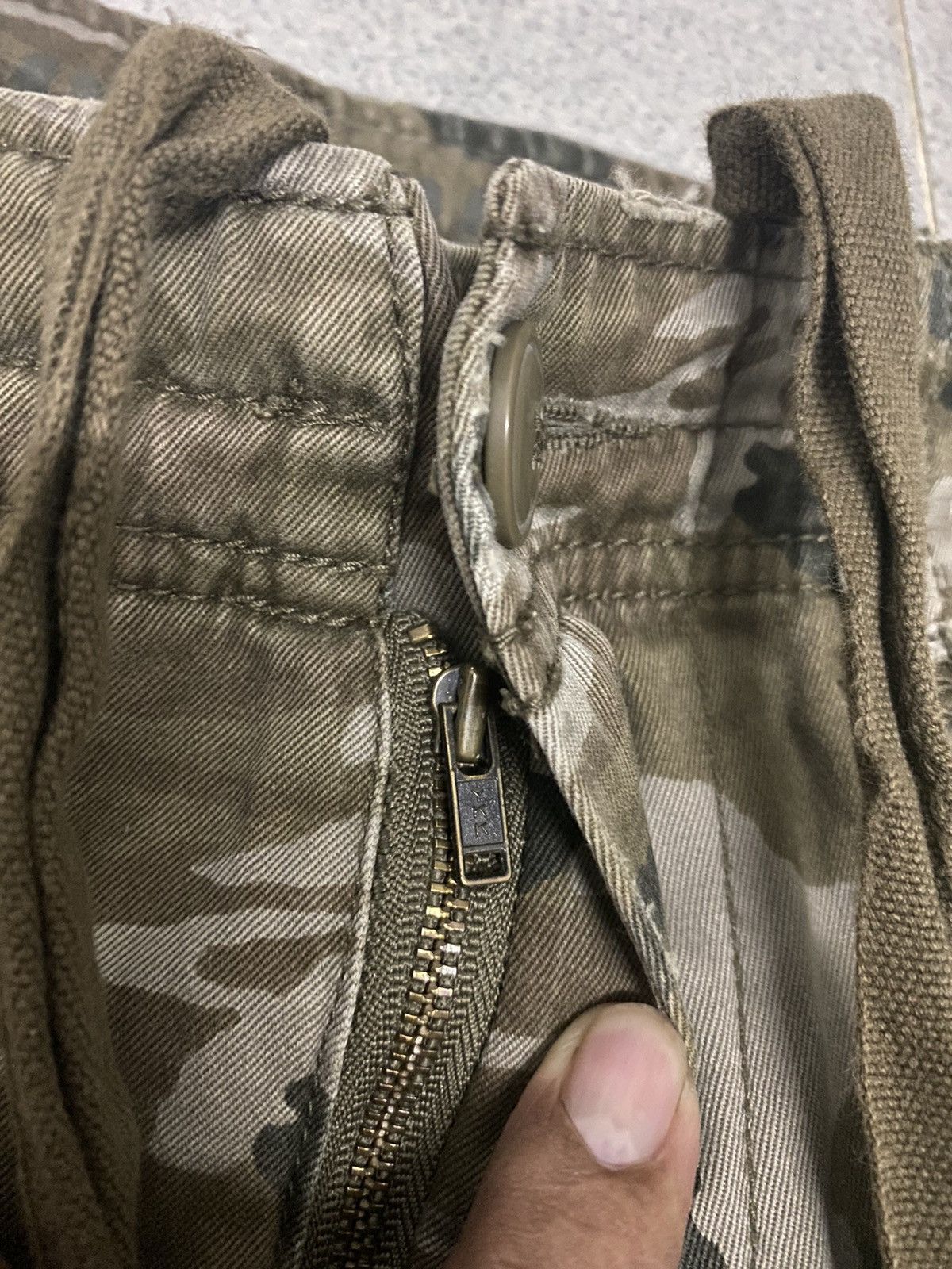 Japanese Brand × Vintage Vintage Real Crush Clothing Camo Cargopants Size US 32 / EU 48 - 6 Thumbnail