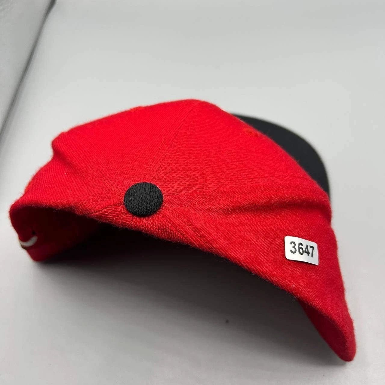 Mitchell & Ness Chicago Bulls Hat Men Red Black NBA Snap Back Cap Wool Size ONE SIZE - 8 Thumbnail