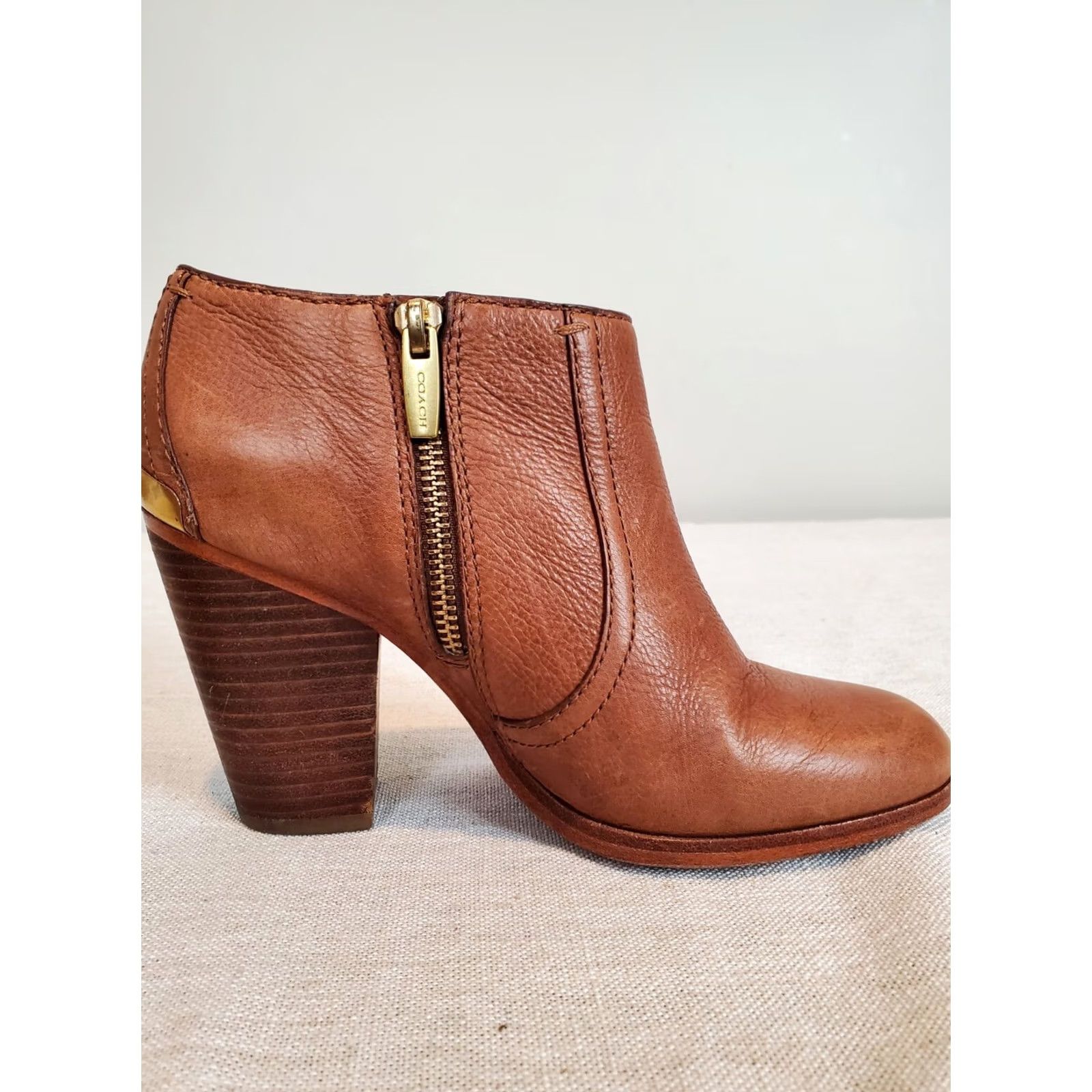 Coach VINTAGE COACH Hattie Brown Safari Leather Ankle Bootie Women's US 6B Block Heel Shoes Size US 6 / IT 36 - 3 Thumbnail