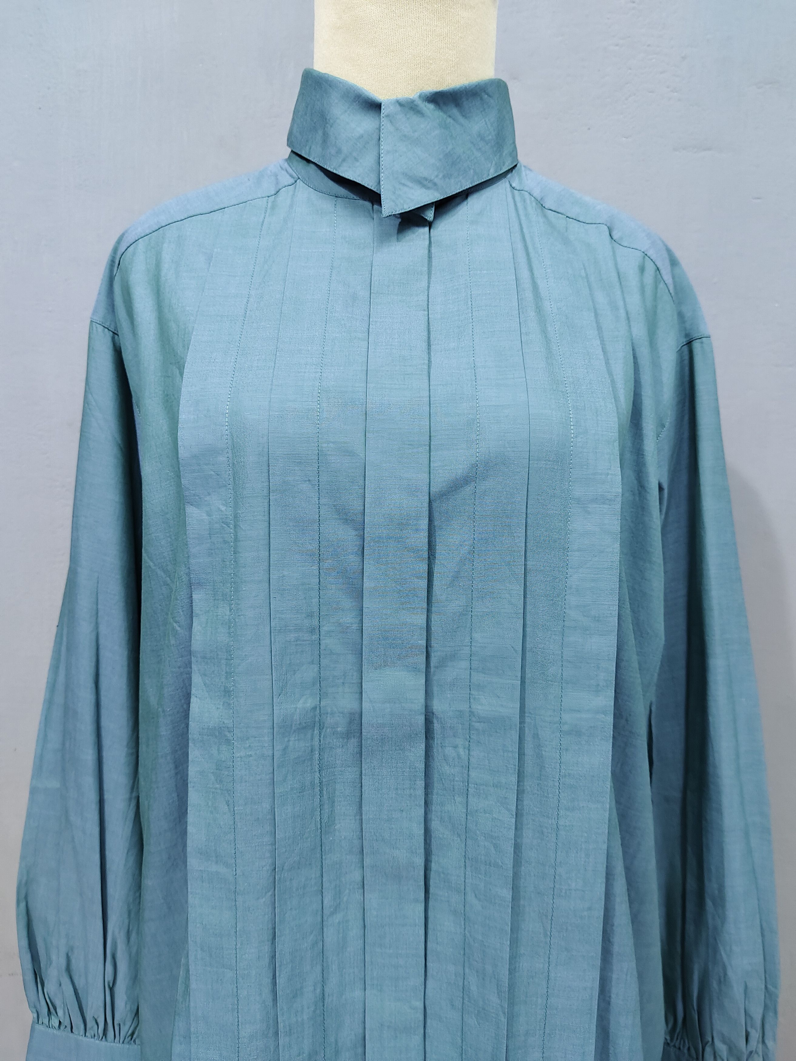 Dior 90s Miss Dior- Classic Couture Pleated Gold Button Blouse Size L / US 10 / IT 46 - 2 Thumbnail