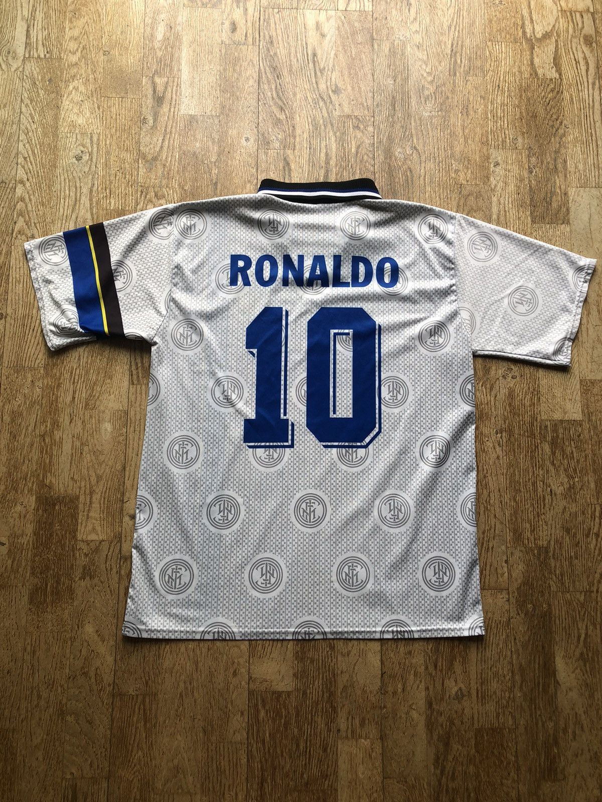 RARE RONALDO NAZARIO INTER MILAN REPLICA SOCCER JERSEY