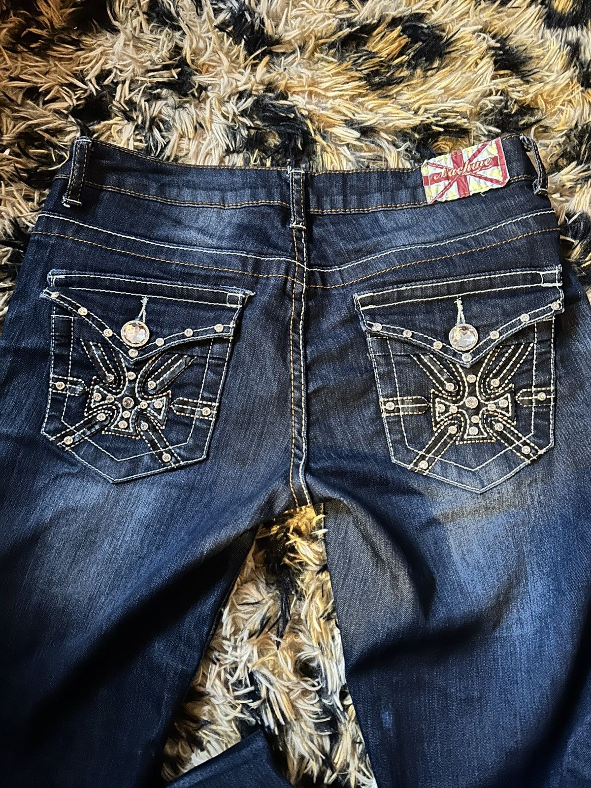 Jean Machine Dark-Blue Dark blue low-rise Machine jeans with rhinestones Size 29" - 1 Thumbnail