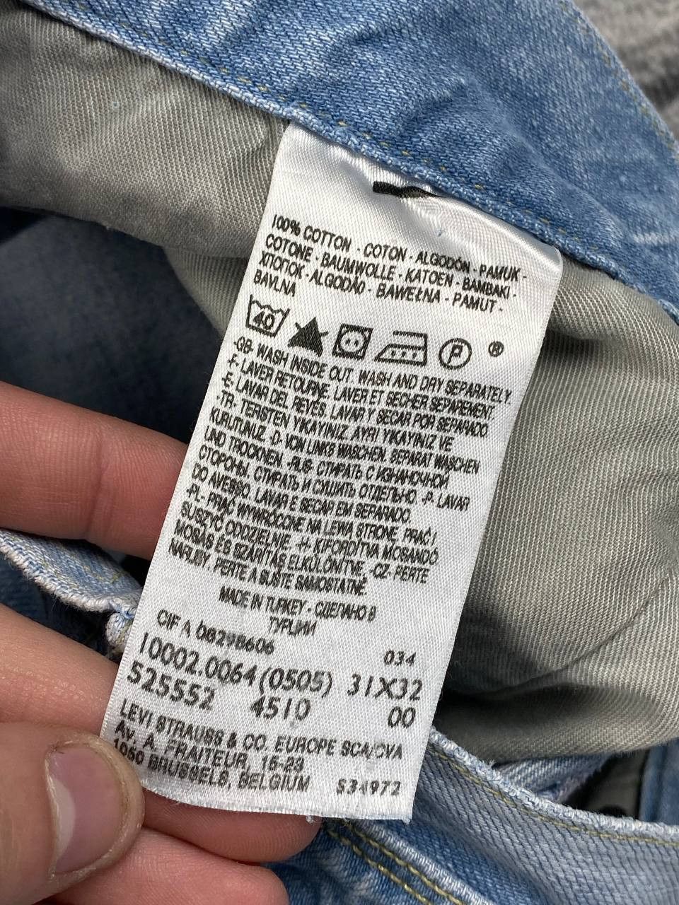 Levi's Vintage Levi’s Engineered Twisted Seams Cinch Denim Jeans Size US 31 - 14 Thumbnail